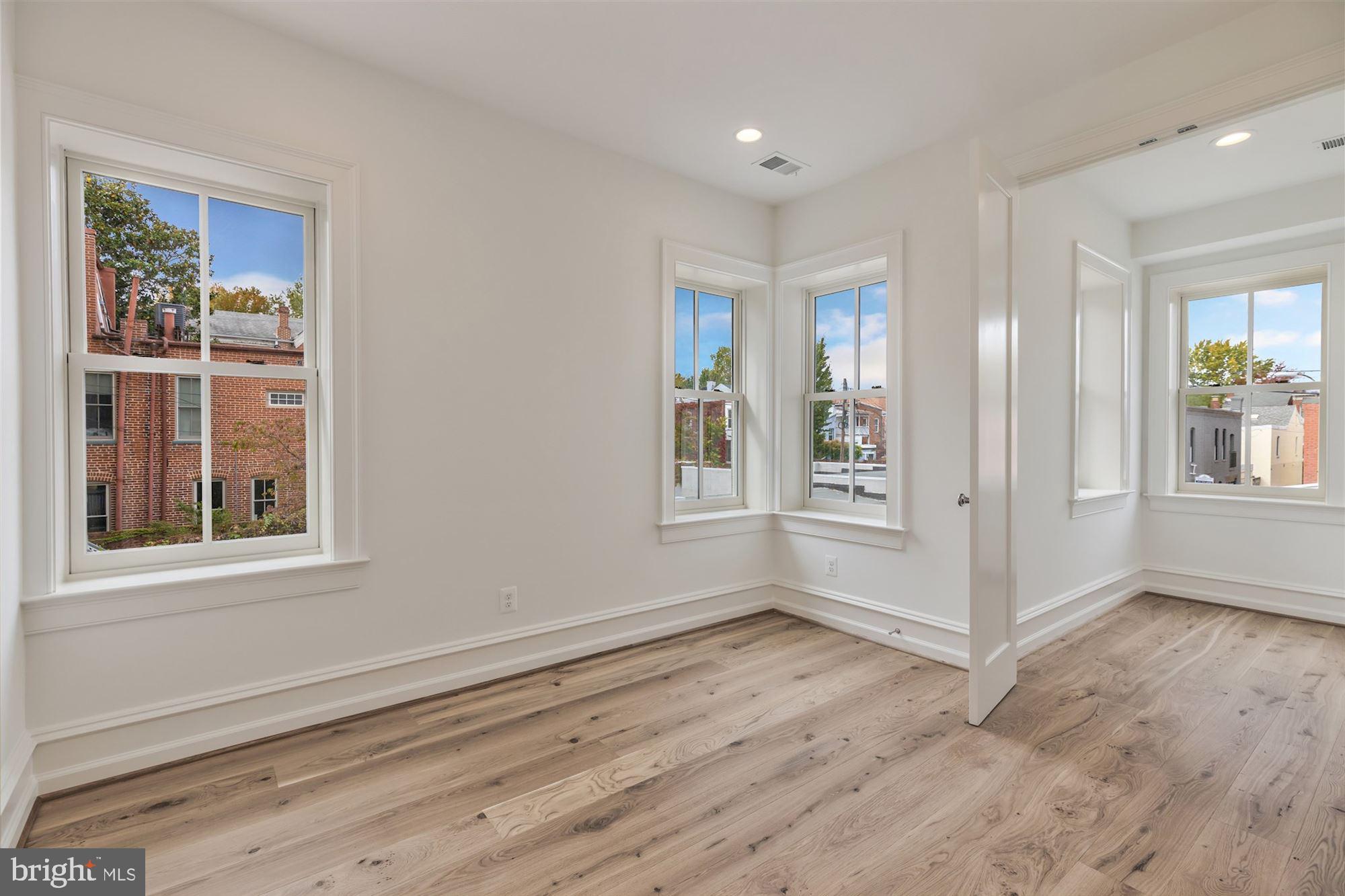 CAPITOL HILL - Residential