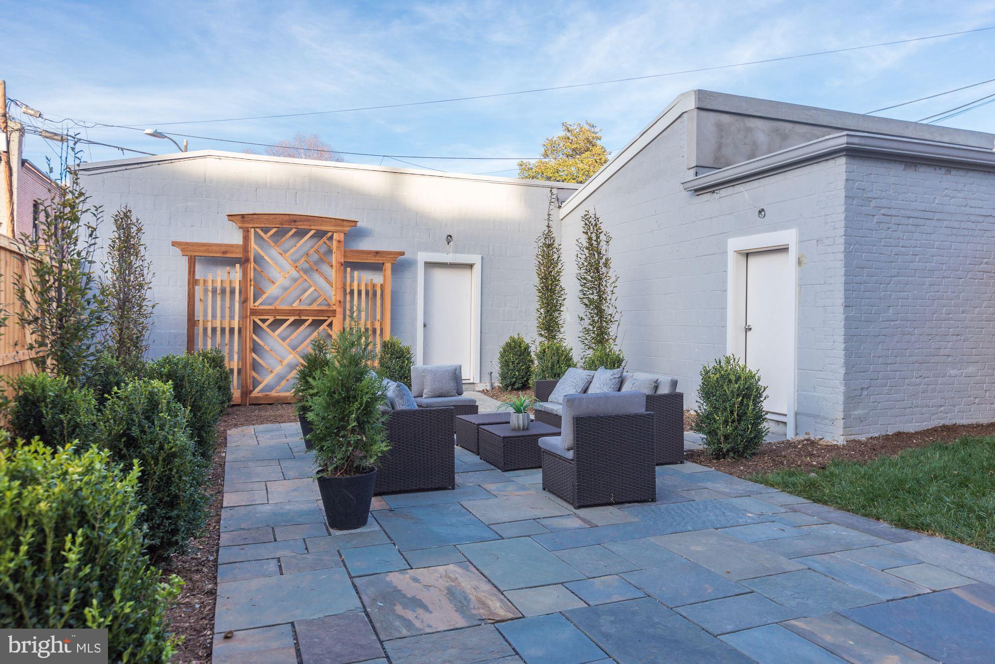 CAPITOL HILL - Residential
