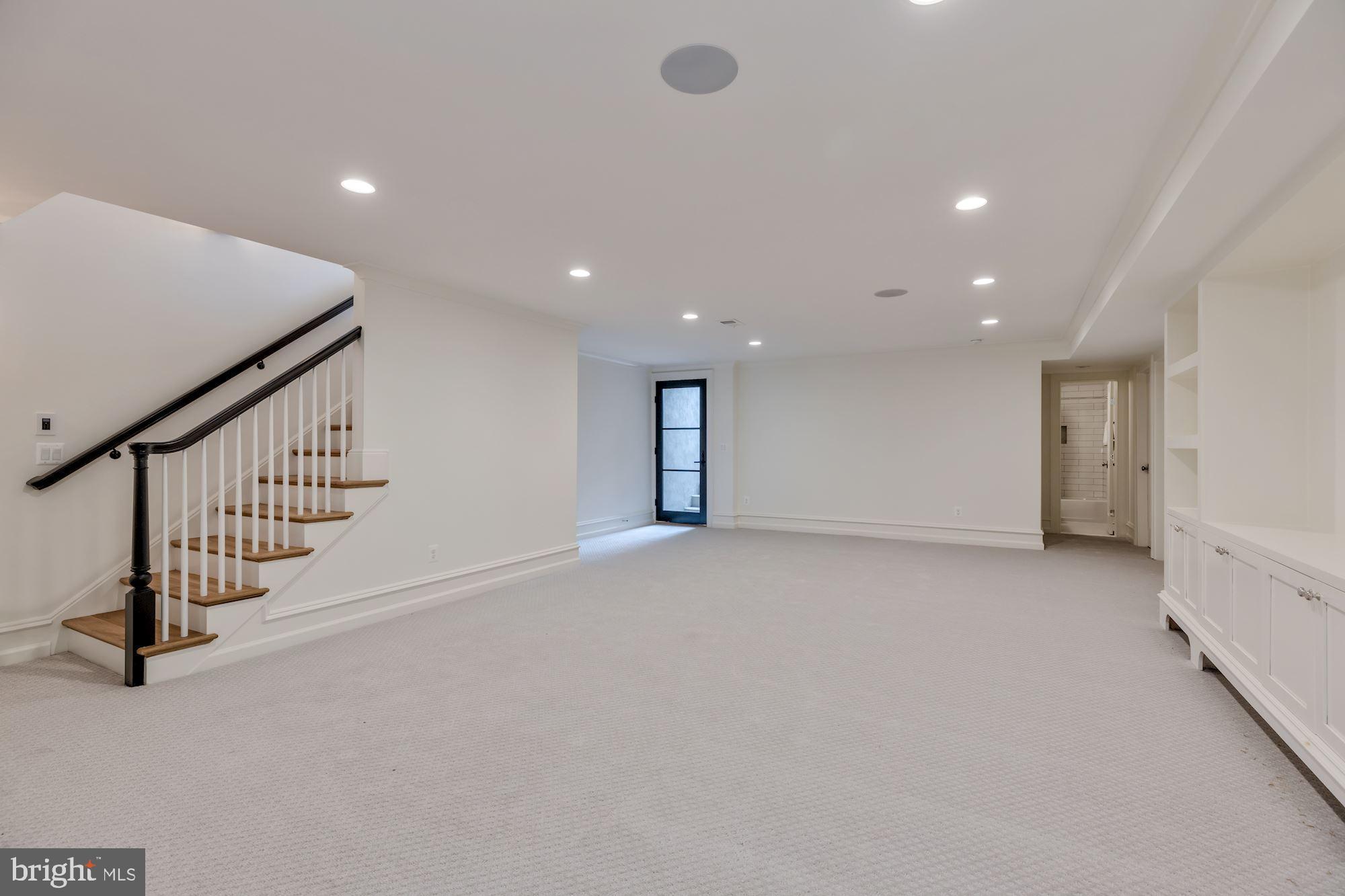CAPITOL HILL - Residential