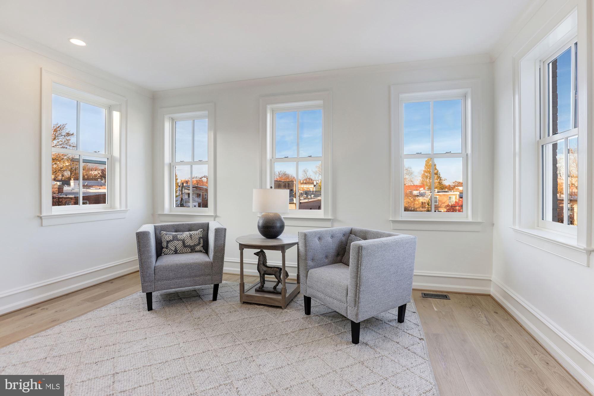 CAPITOL HILL - Residential
