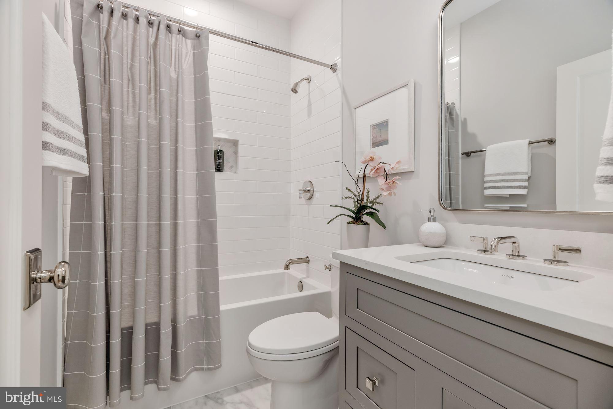 CAPITOL HILL - Residential