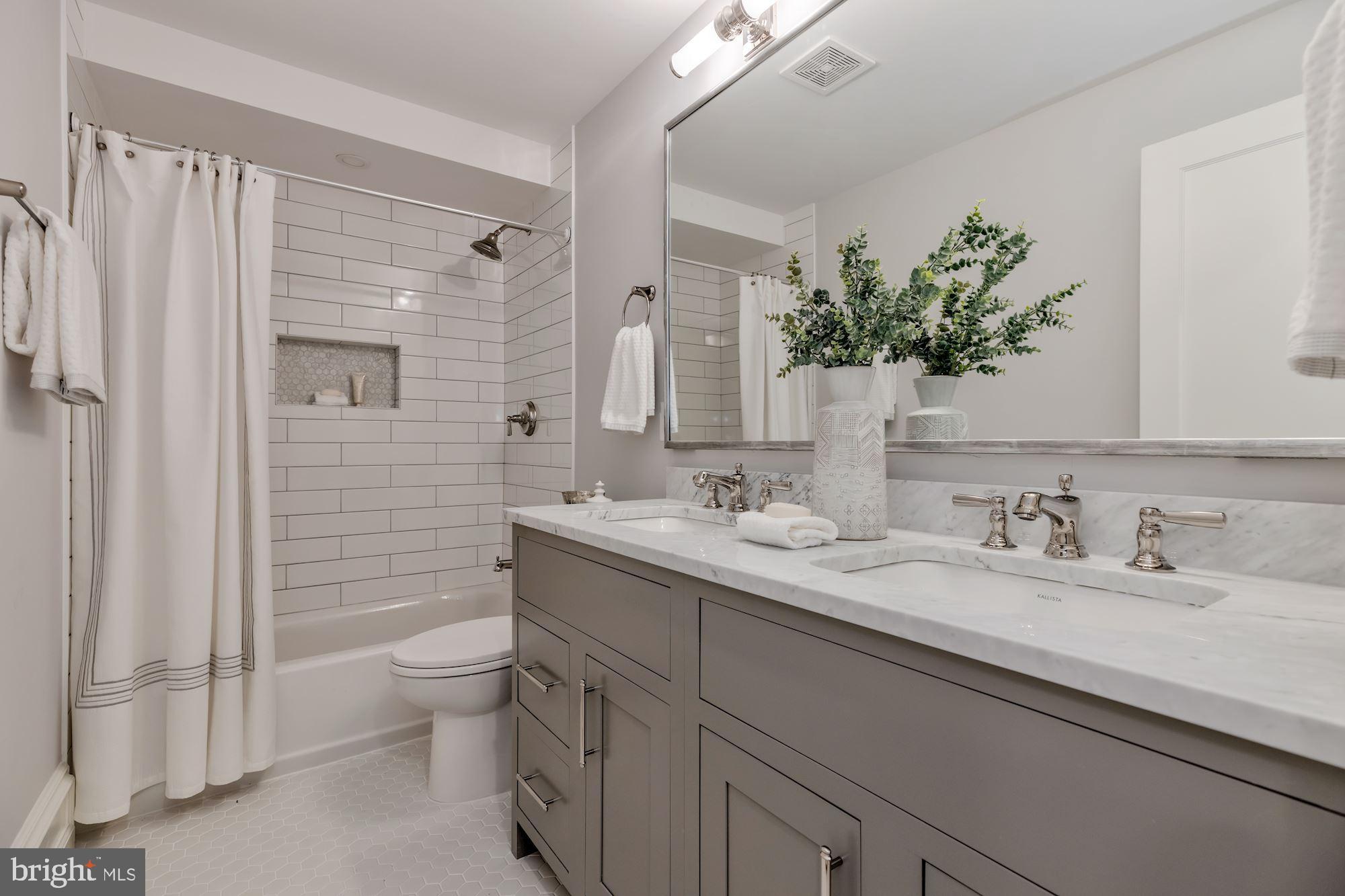 CAPITOL HILL - Residential