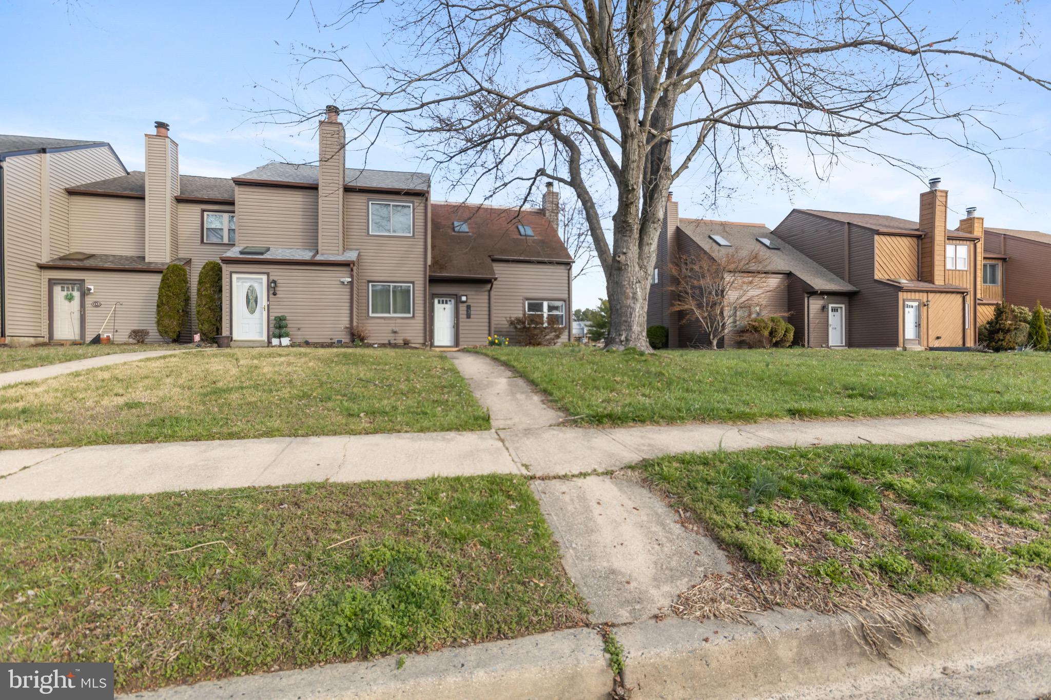 137 E GREEN VALLEY CIRCLE