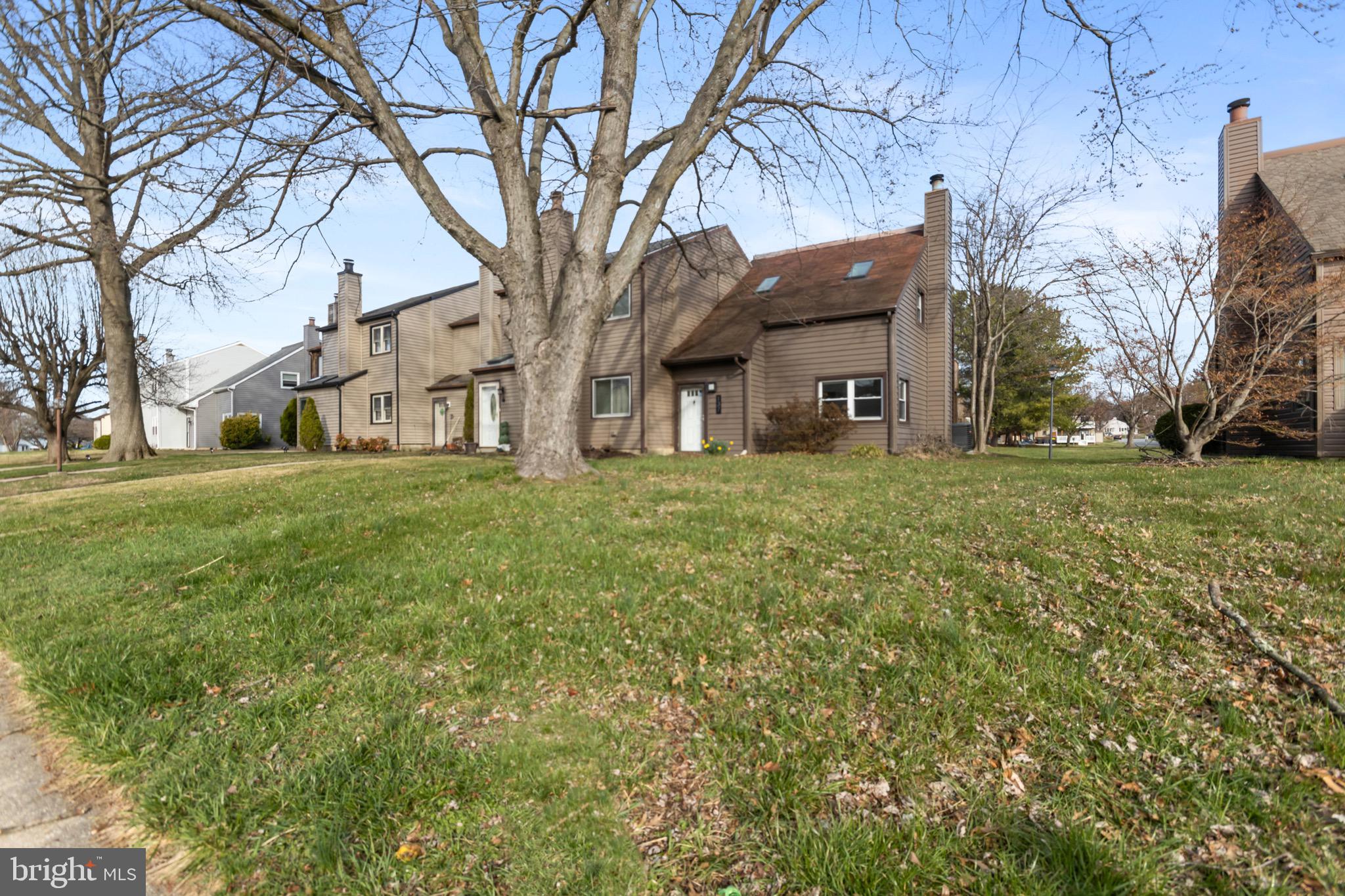 137 E GREEN VALLEY CIRCLE