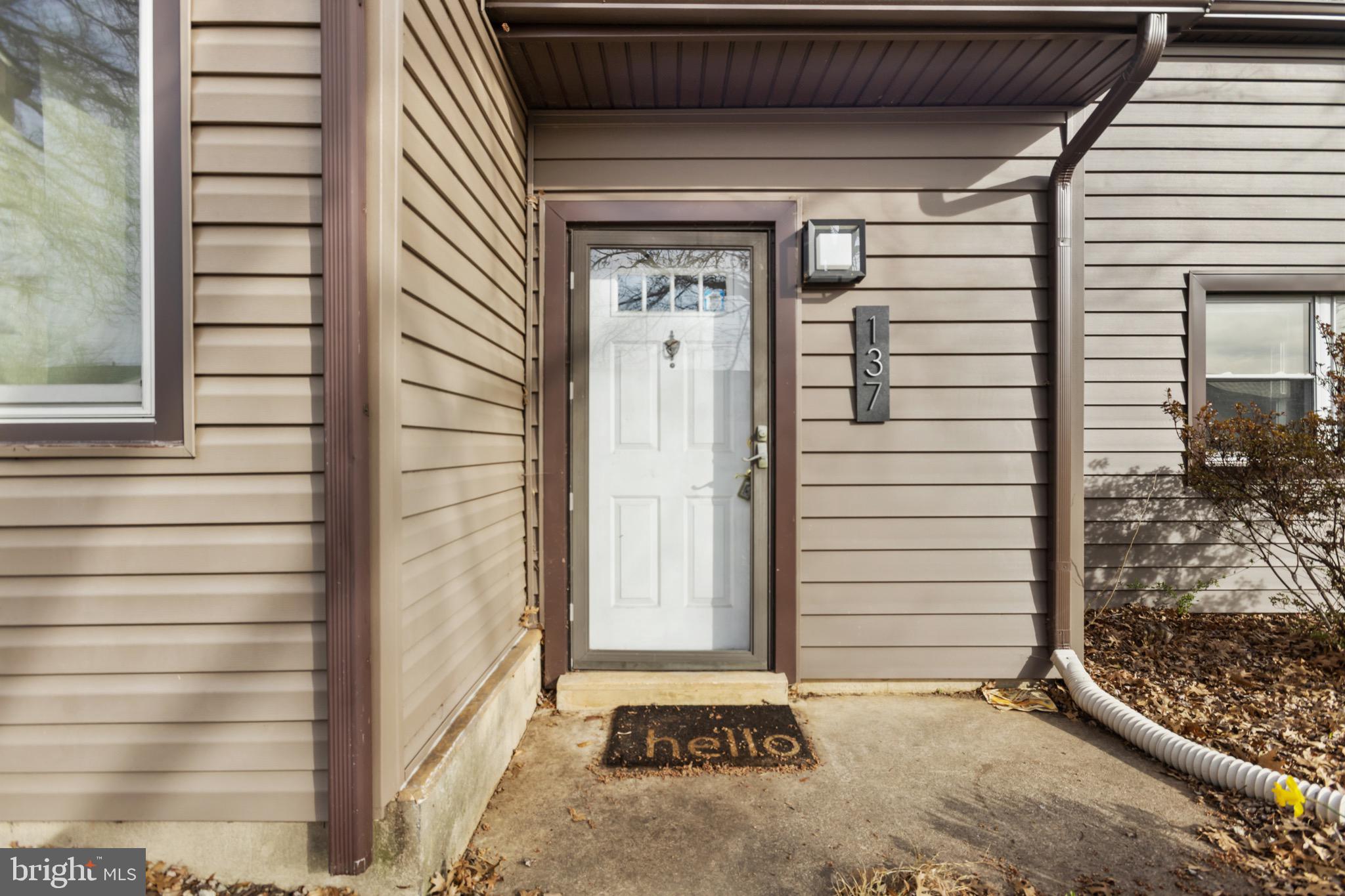 137 E GREEN VALLEY CIRCLE