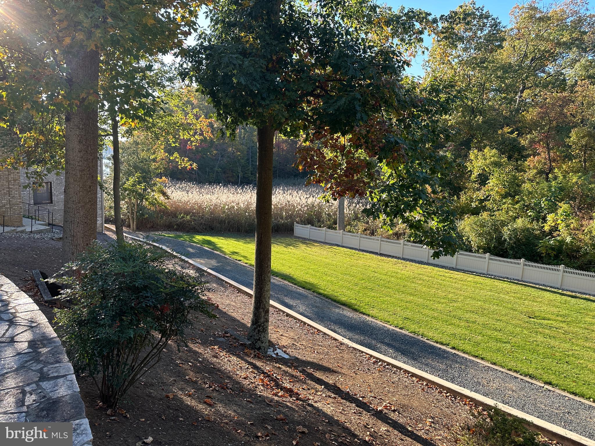 SHADOW POINT - Residential