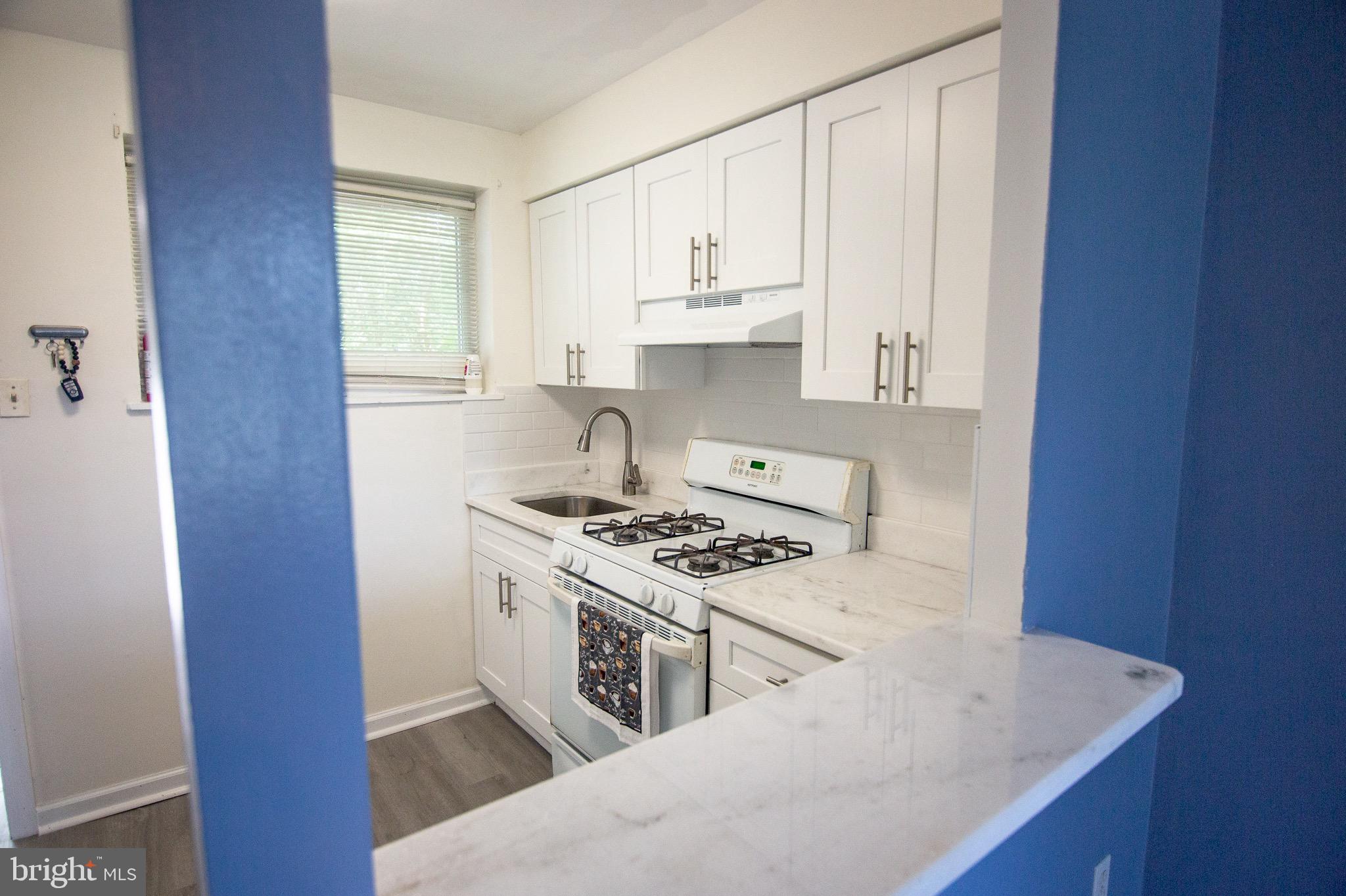 OXFORD CIRCLE - Residential