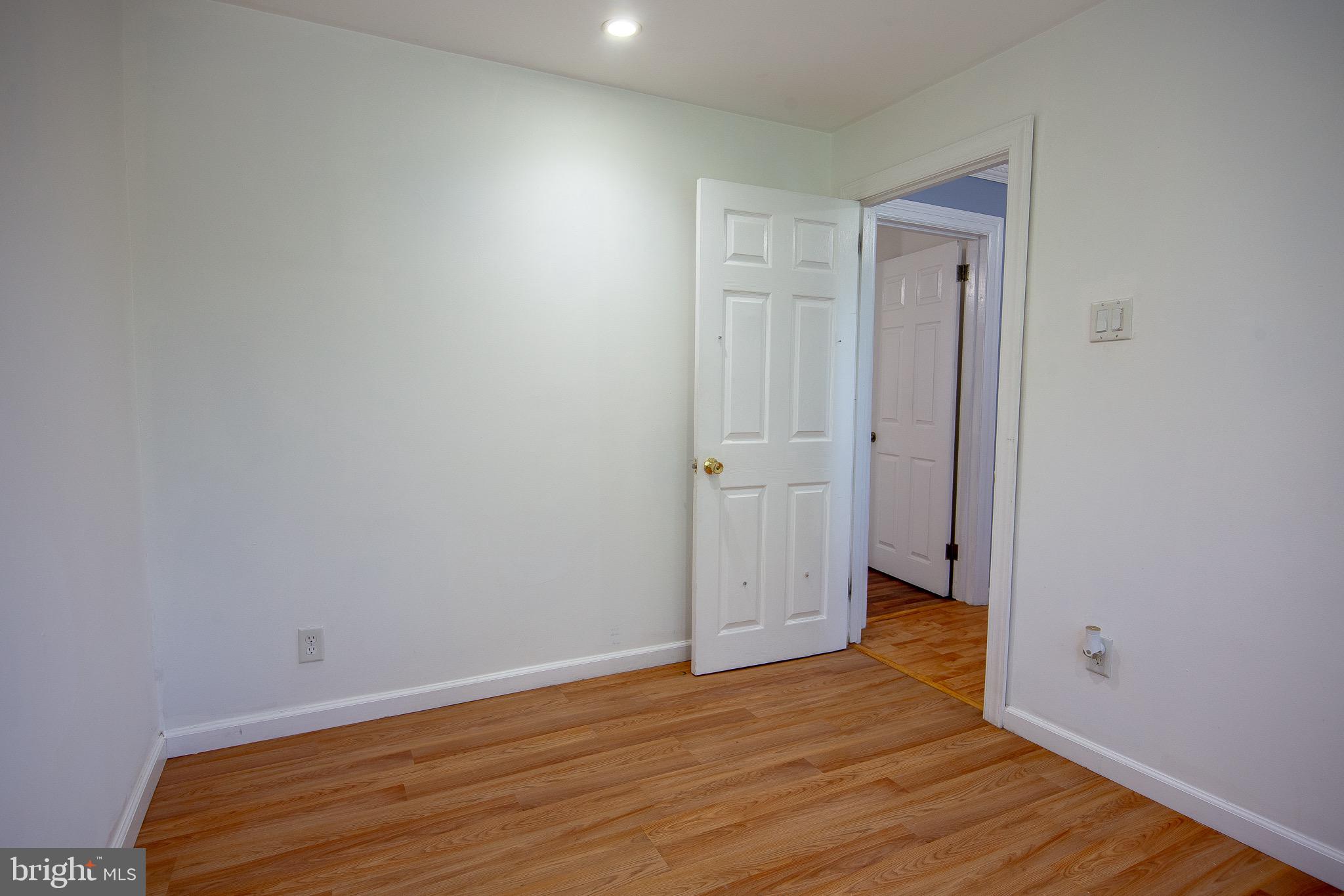 OXFORD CIRCLE - Residential