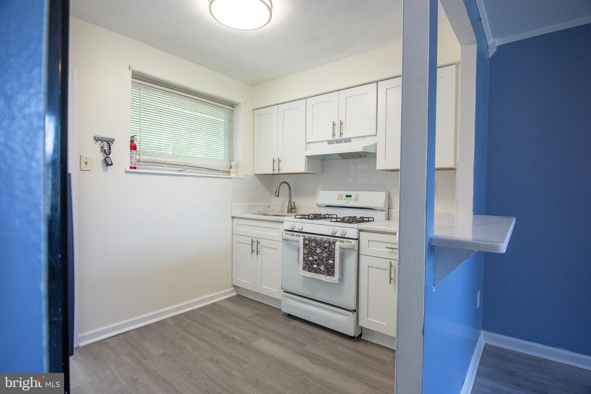 OXFORD CIRCLE - Residential