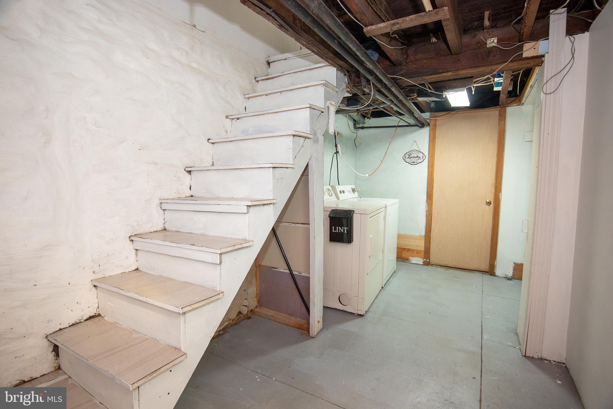 OXFORD CIRCLE - Residential