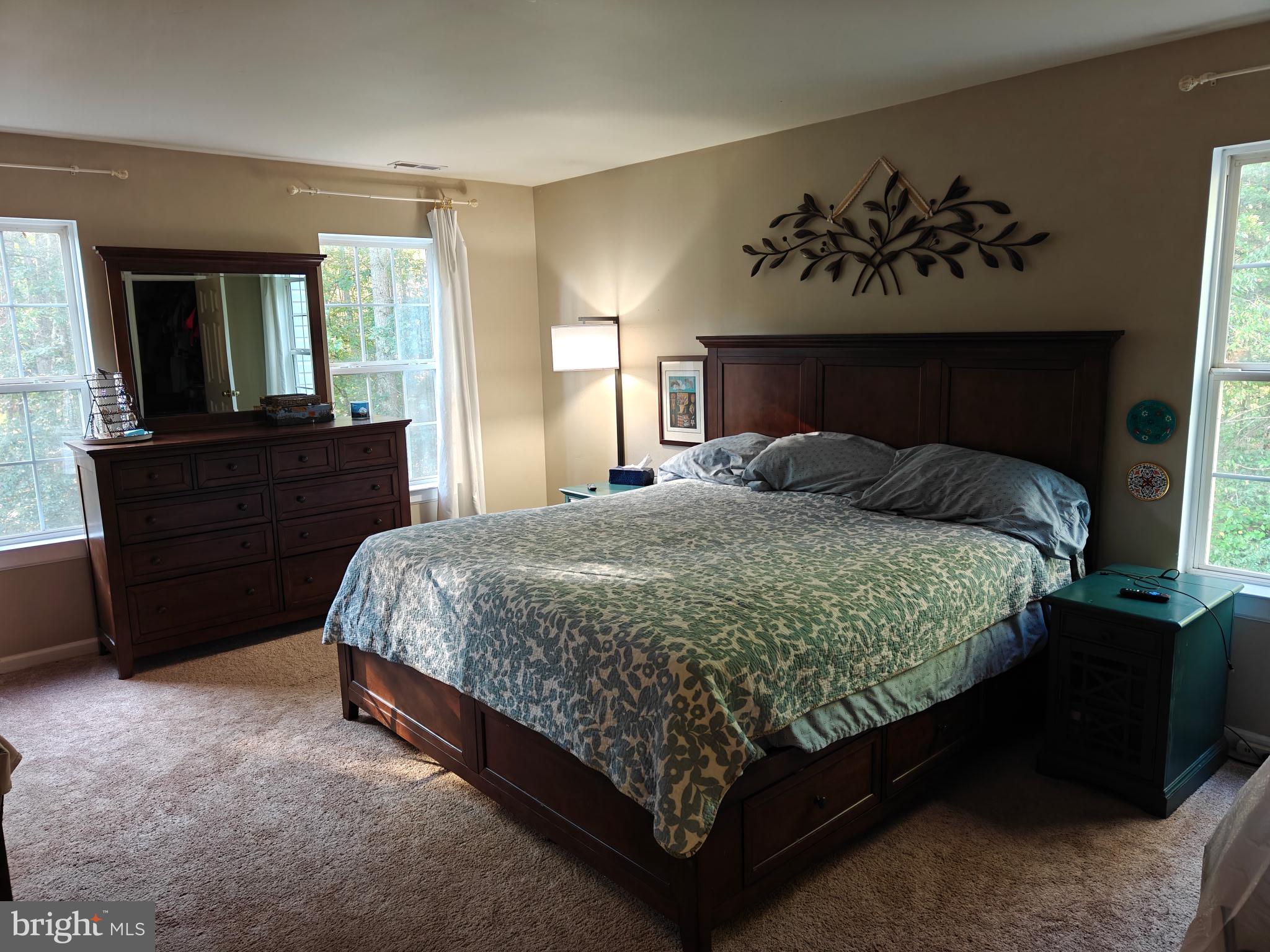 THE OAKS - Residential