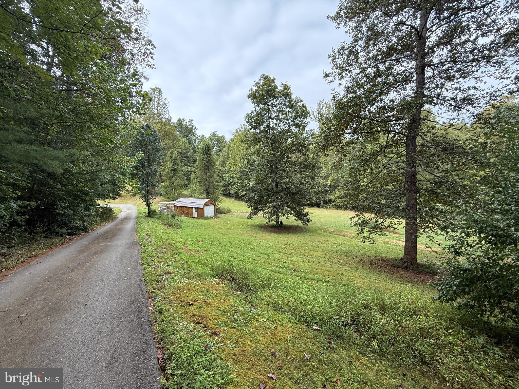 THE OAKS - Residential