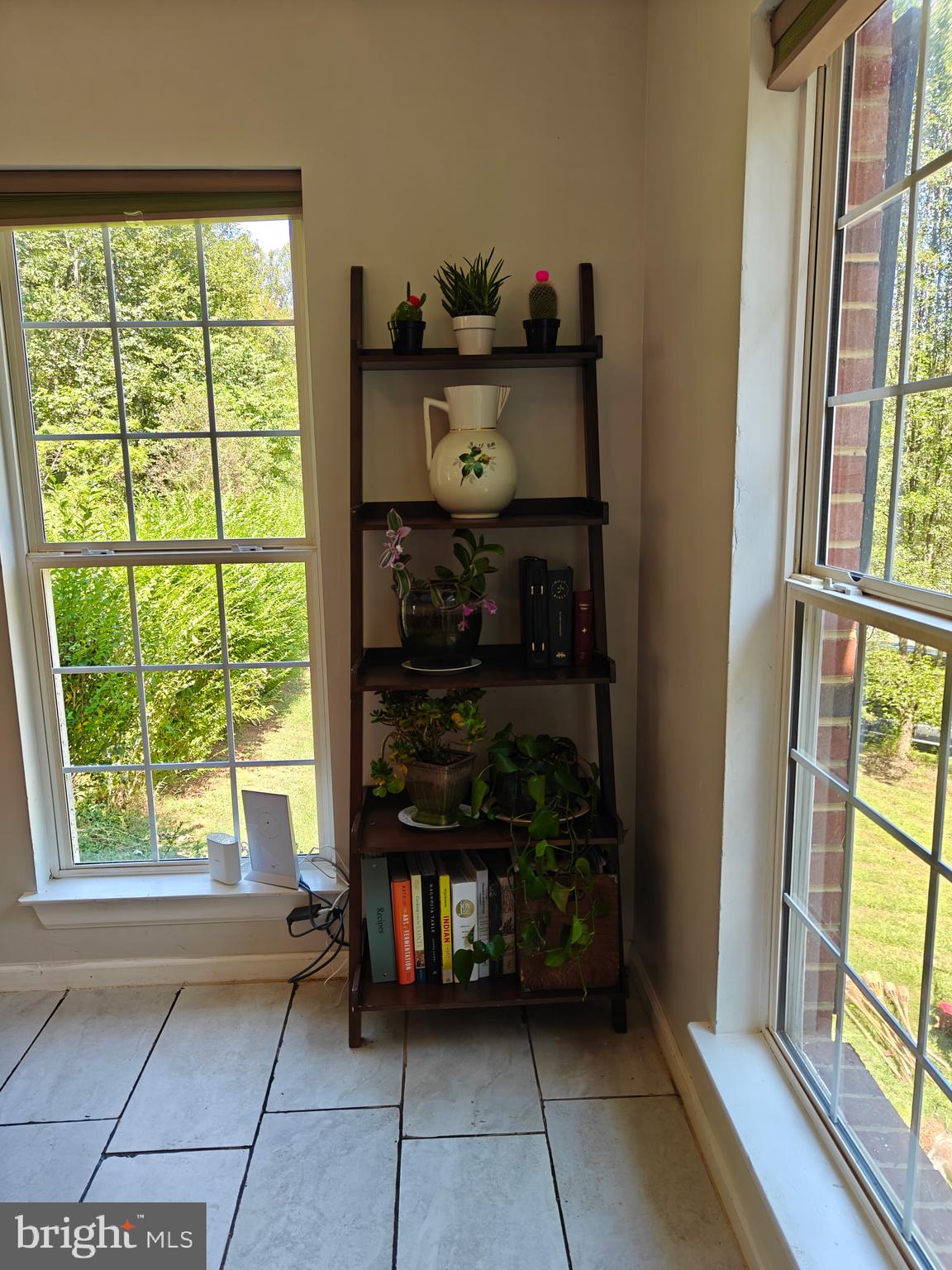 THE OAKS - Residential