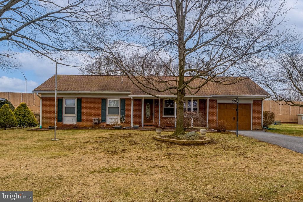 Photo of 508 Oak Grove Drive, LANCASTER, PA 17601 (MLS # PALA2083696)