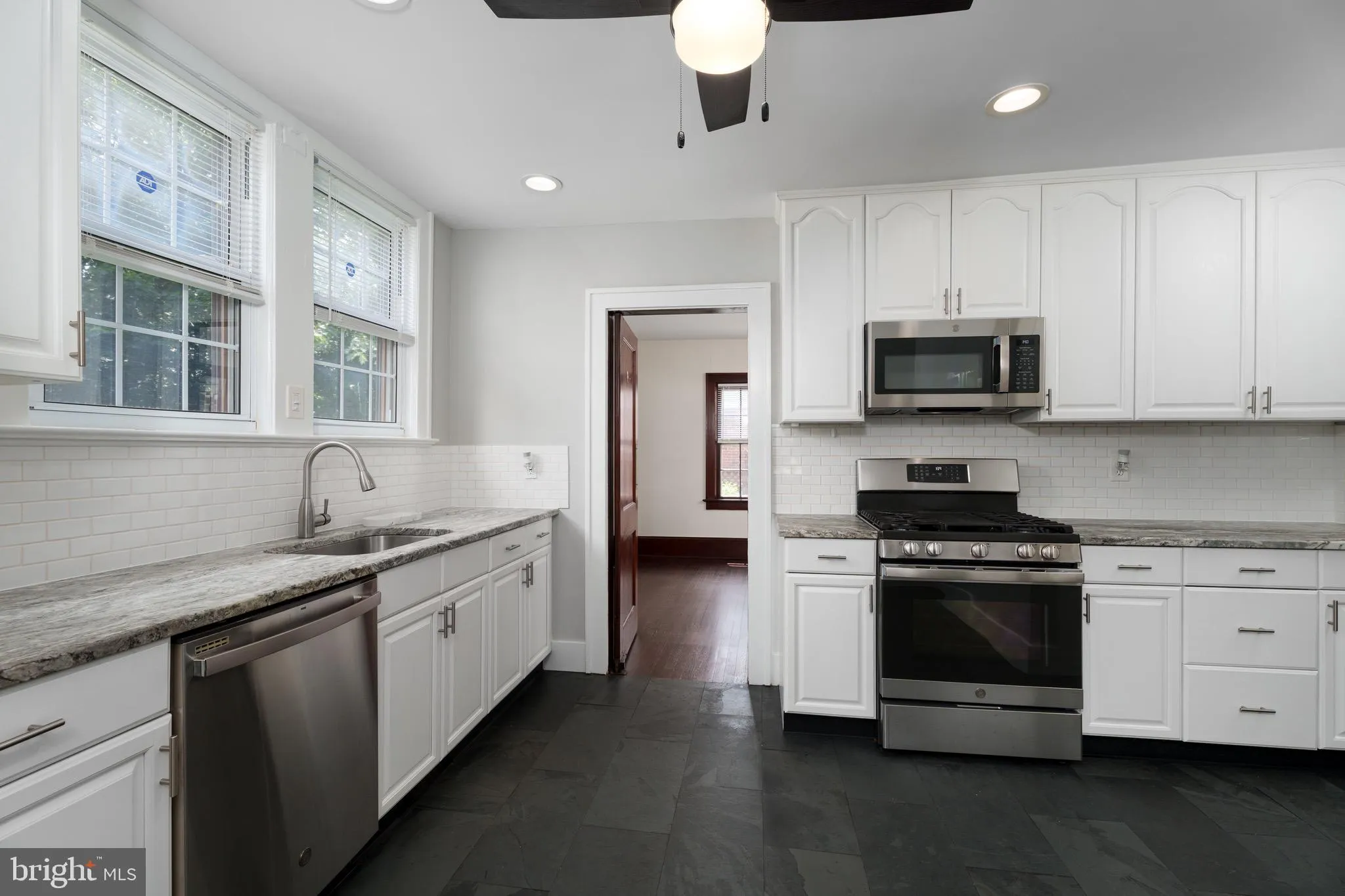 Ewing, New Jersey 08618, United States, 3 Bedrooms Bedrooms, ,1 BathroomBathrooms,Residential,Active,163272