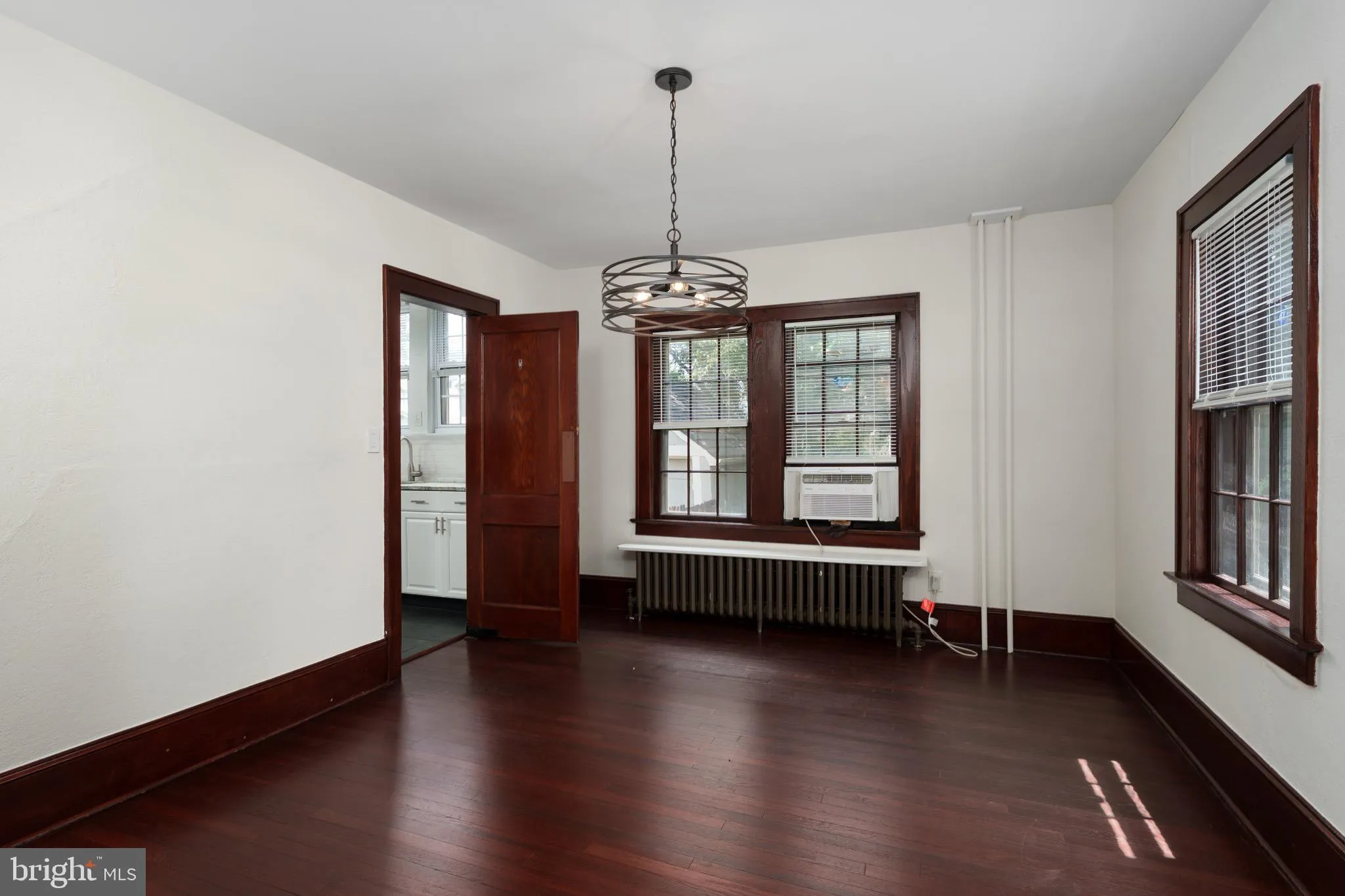 Ewing, New Jersey 08618, United States, 3 Bedrooms Bedrooms, ,1 BathroomBathrooms,Residential,Active,163272