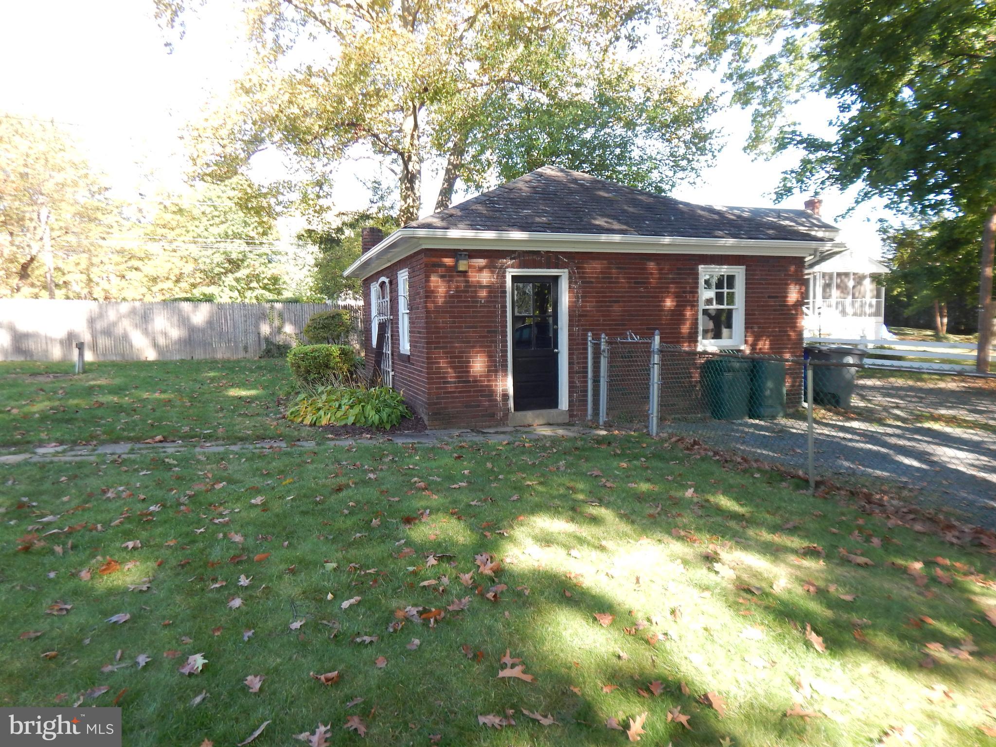 ROSEDALE - Residential