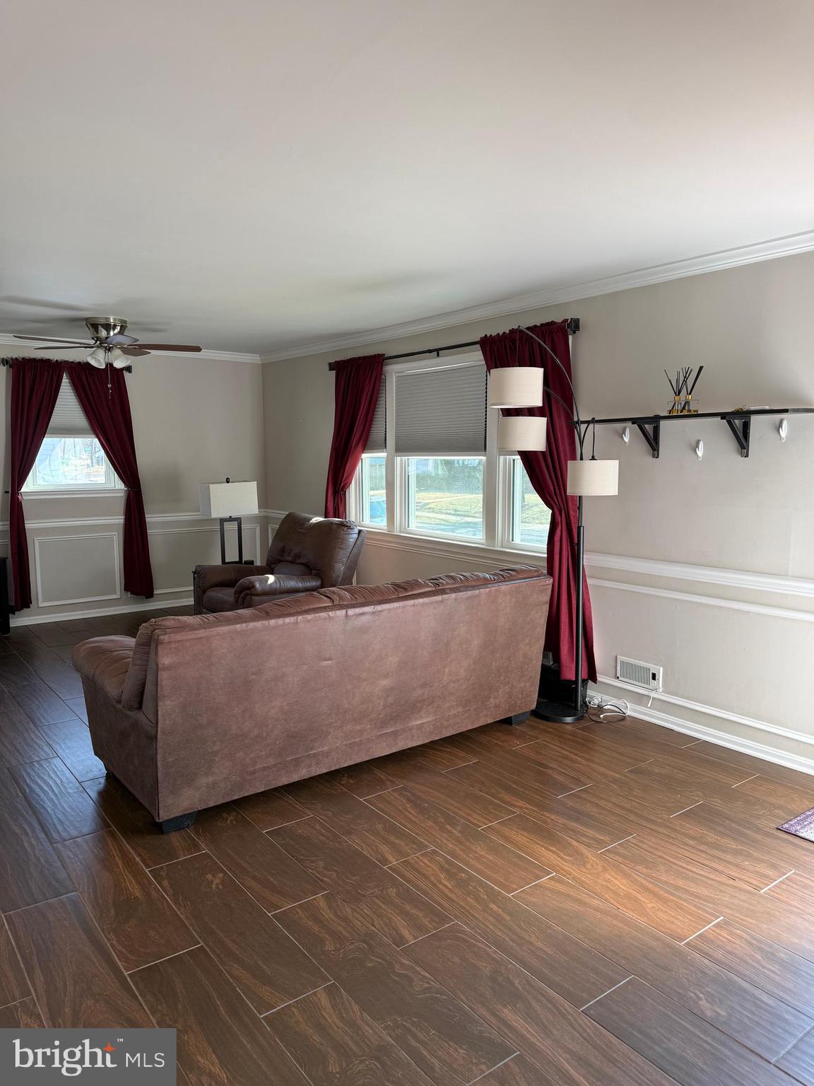 CRESTWOOD - Residential