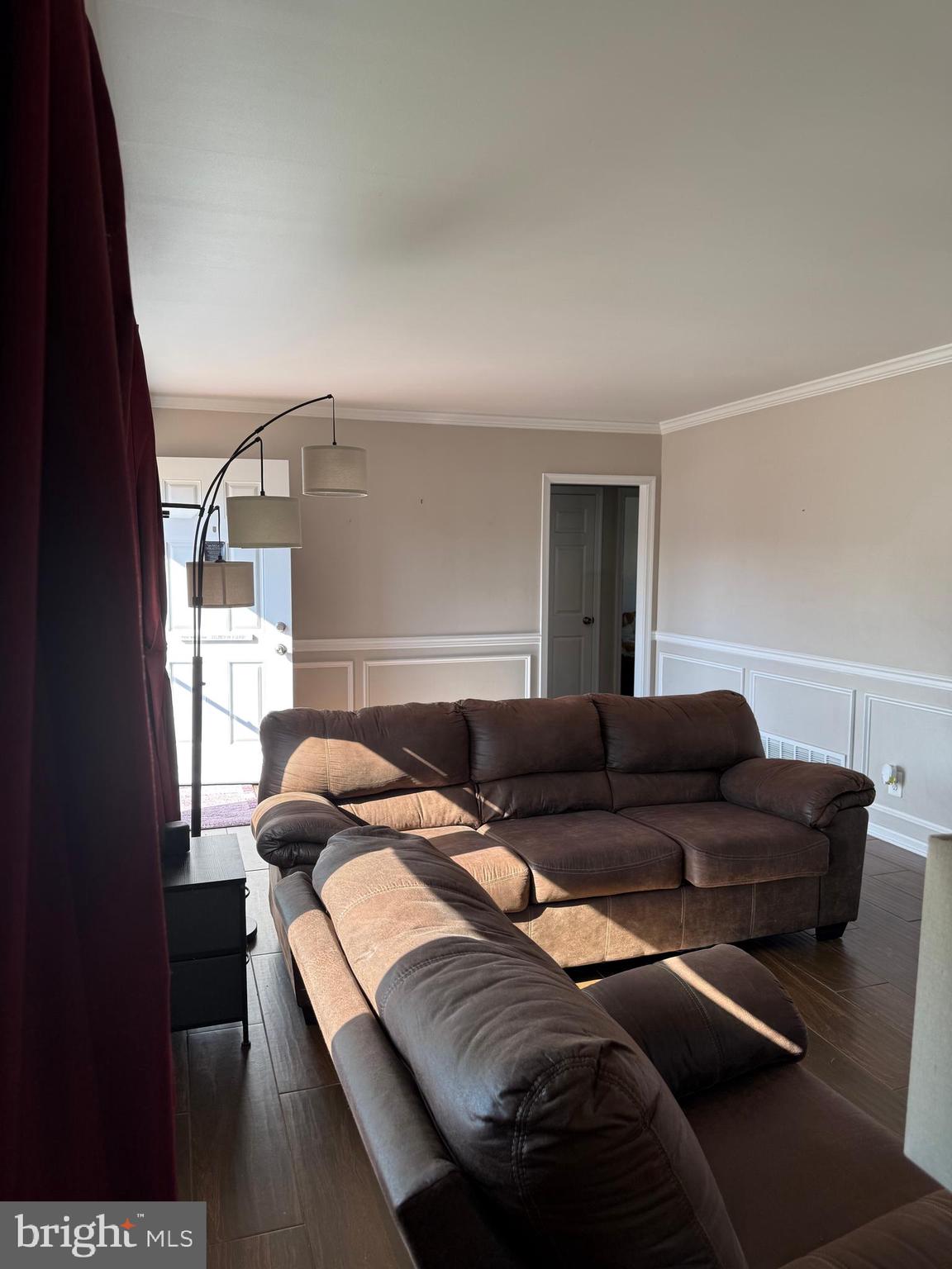 CRESTWOOD - Residential