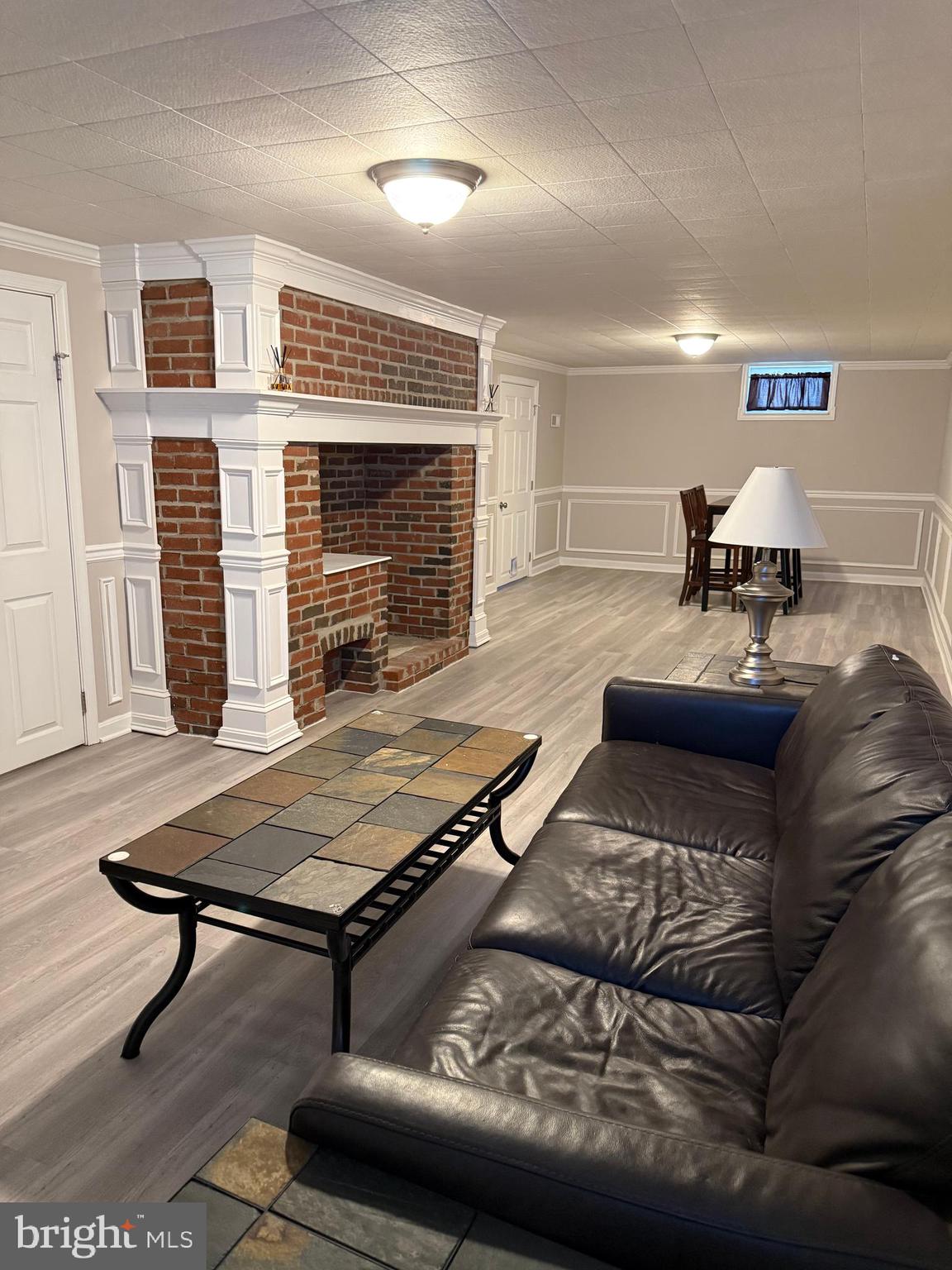 CRESTWOOD - Residential