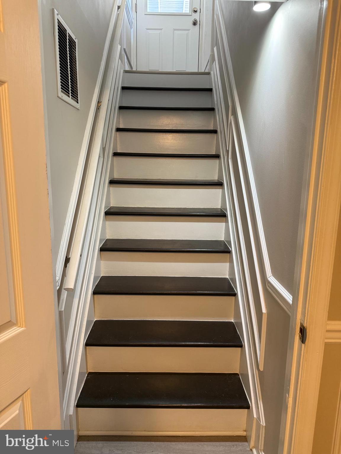 CRESTWOOD - Residential