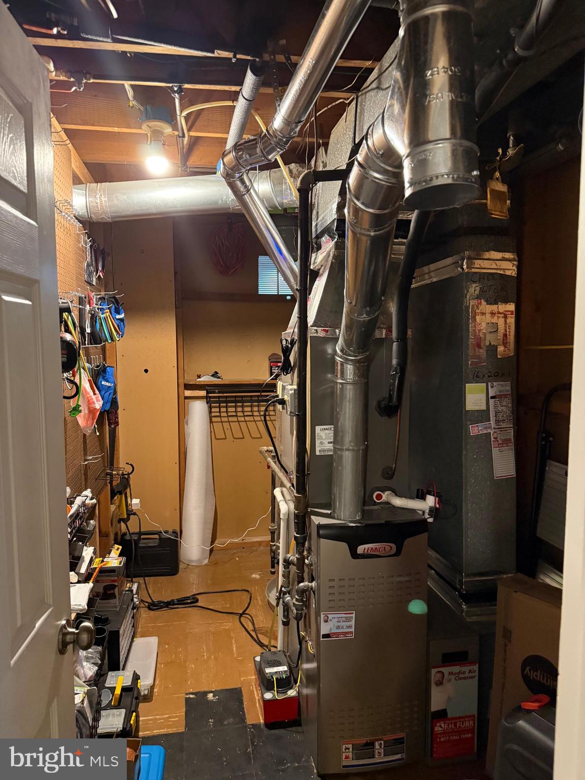 CRESTWOOD - Residential