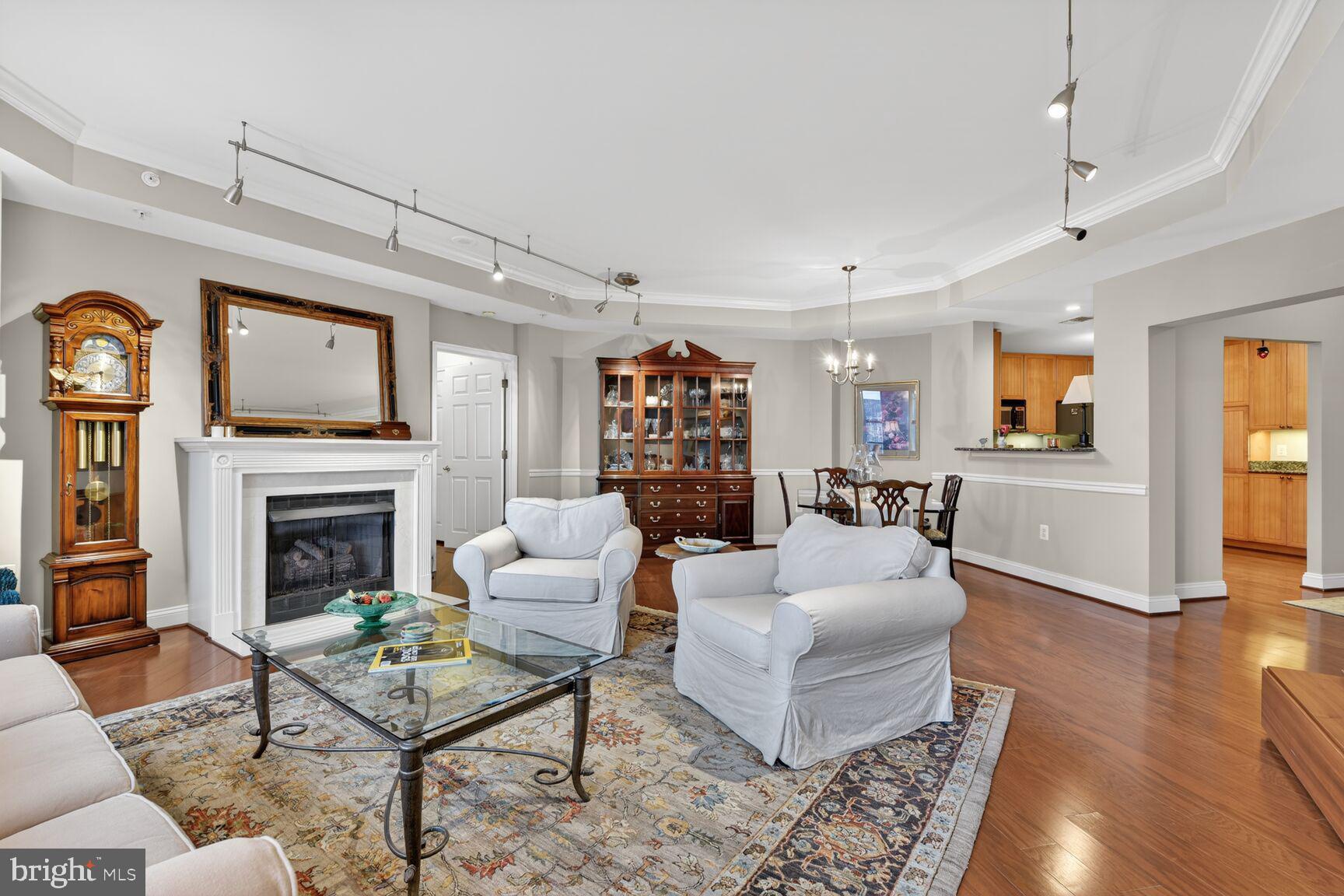 STRATFORD HOUSE - Residential