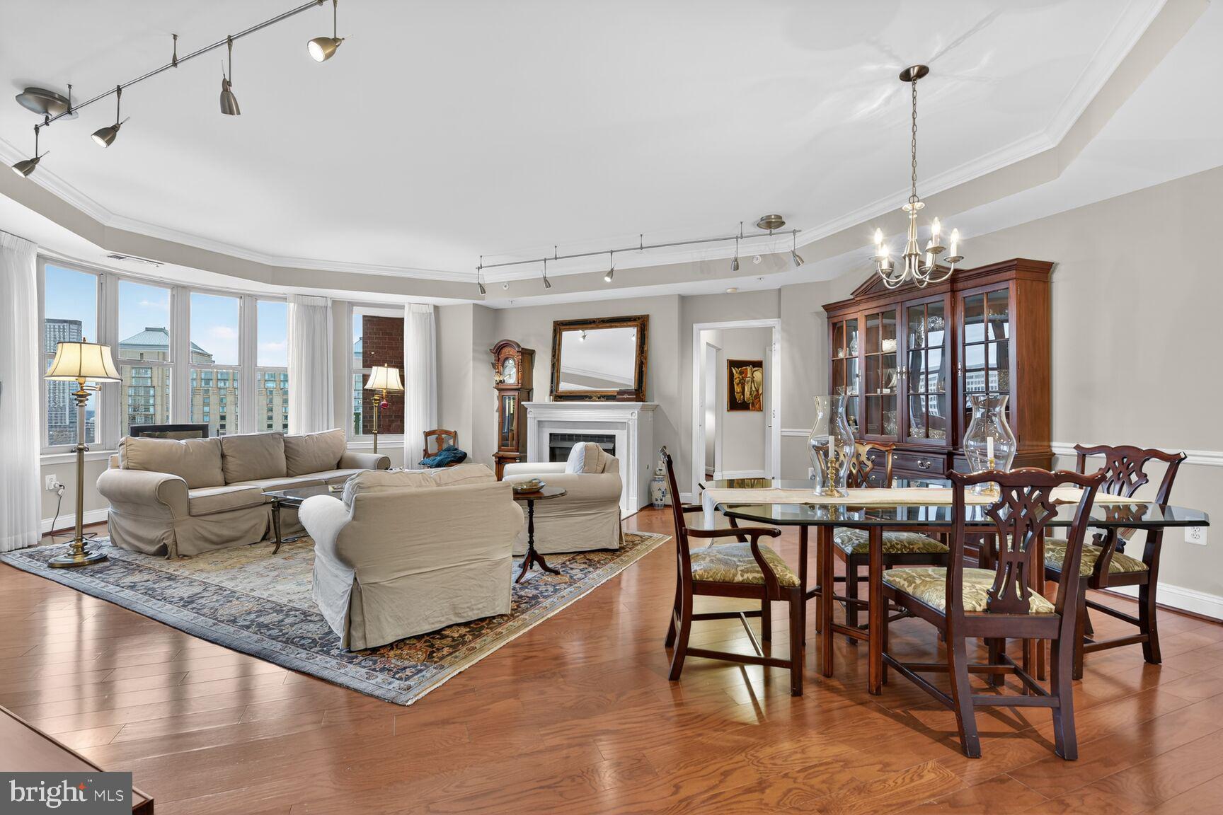 STRATFORD HOUSE - Residential