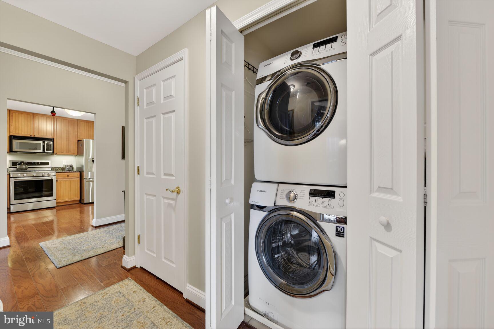 STRATFORD HOUSE - Residential