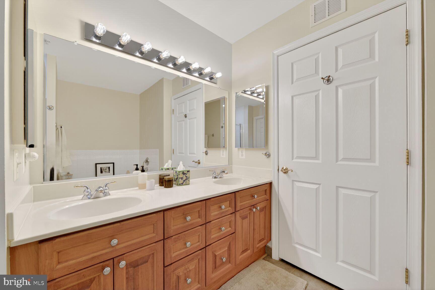 STRATFORD HOUSE - Residential