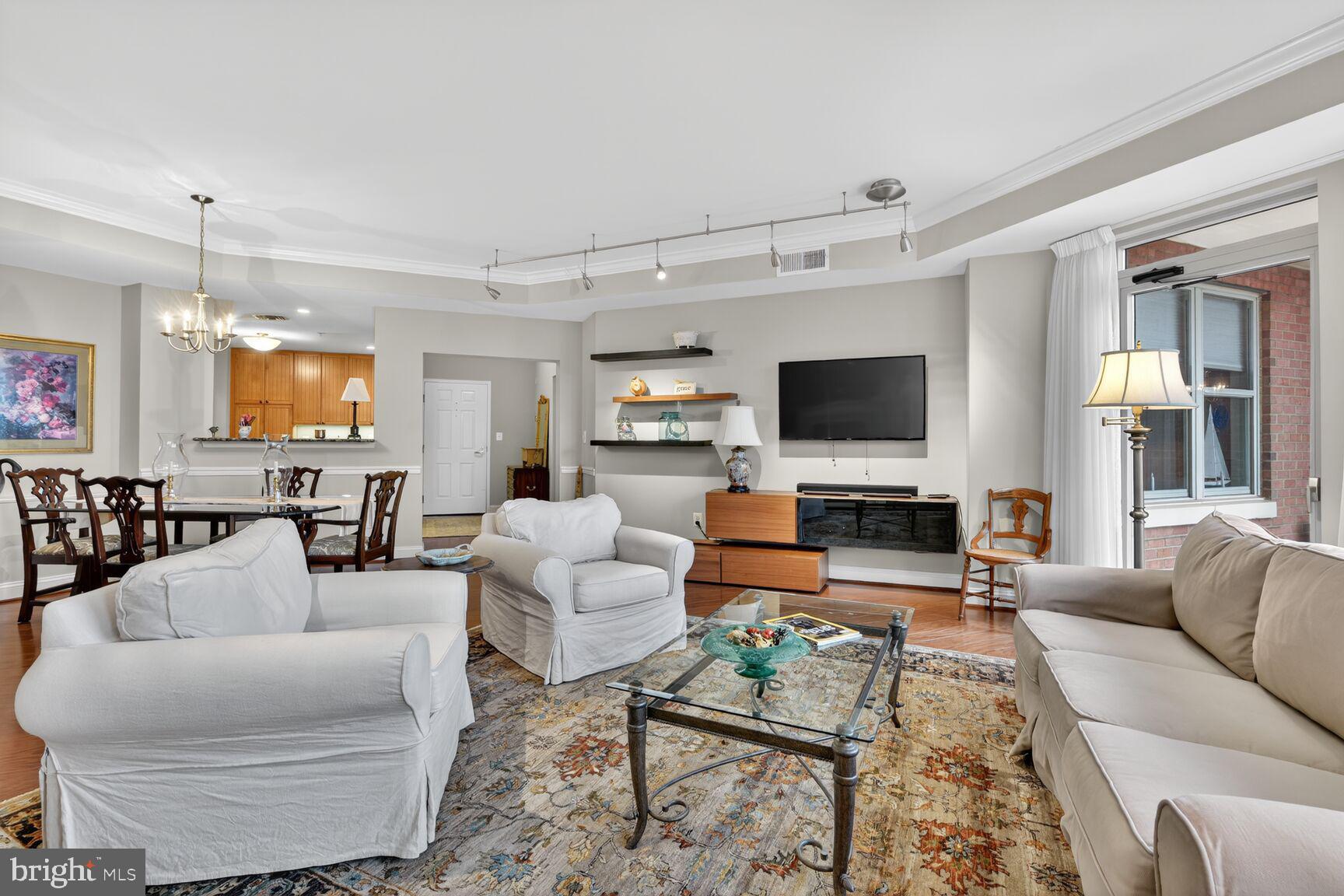 STRATFORD HOUSE - Residential