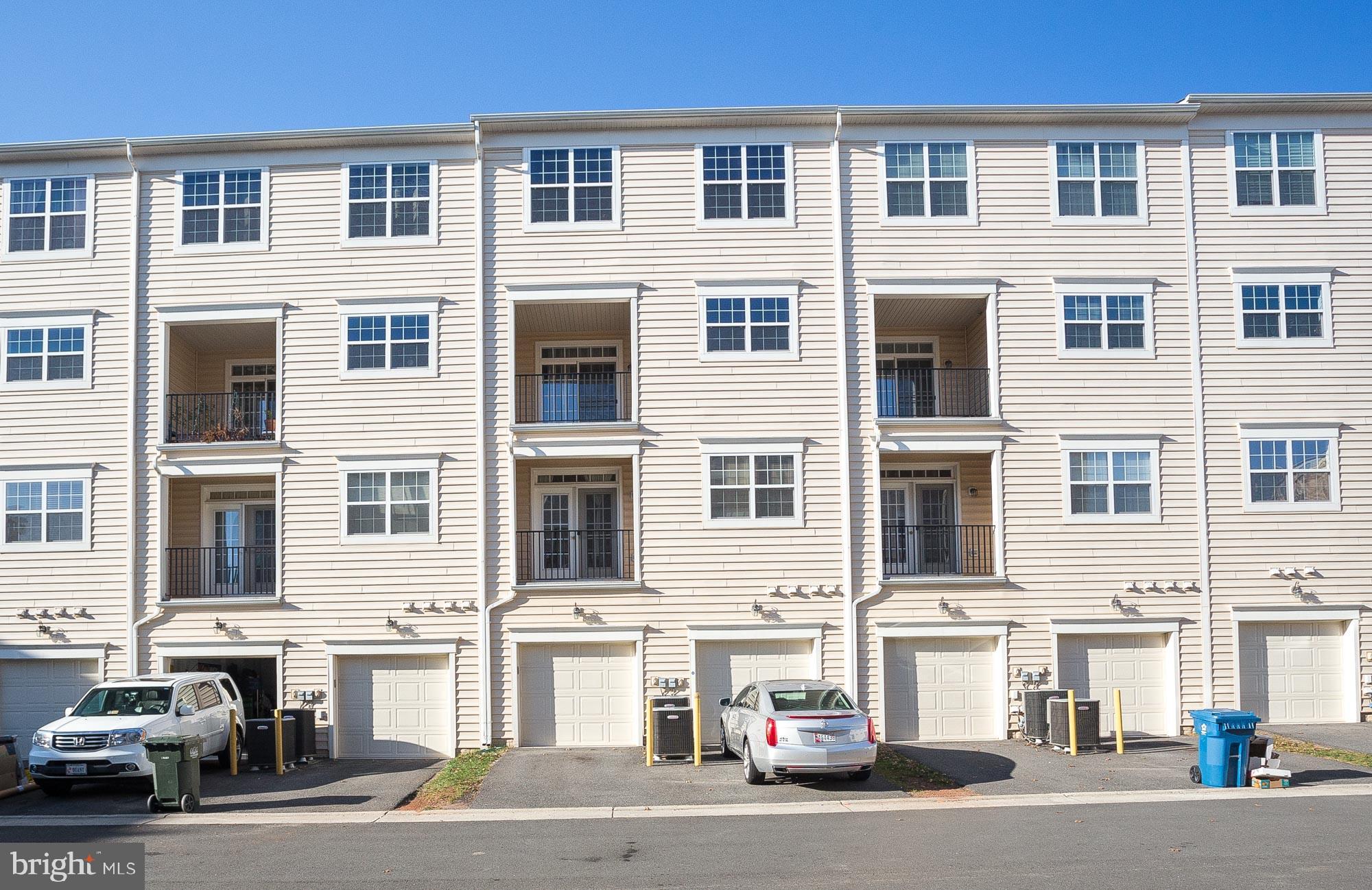 RESIDENCES AT BRAMBLETON - Residential Lease