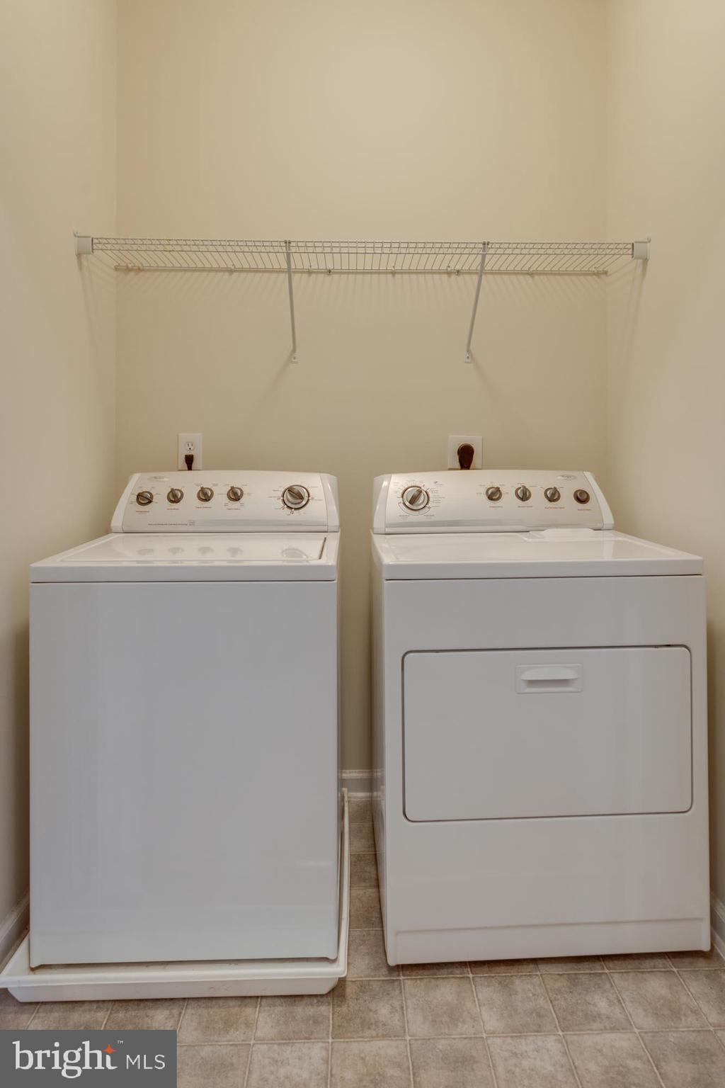 RESIDENCES AT BRAMBLETON - Residential Lease