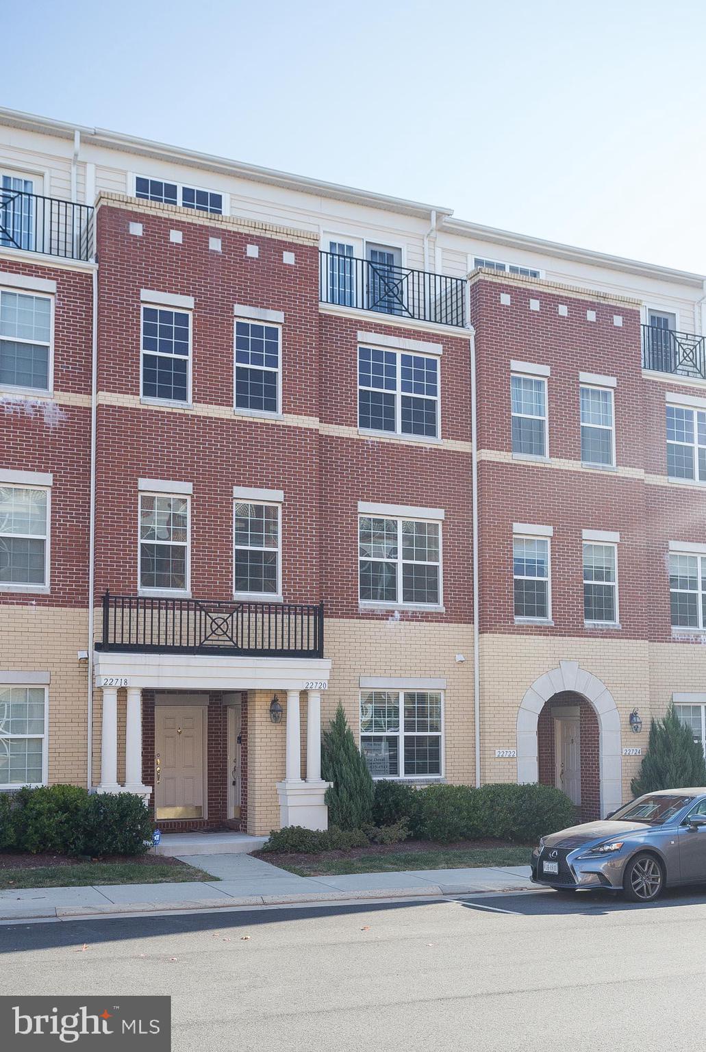 RESIDENCES AT BRAMBLETON - Residential Lease