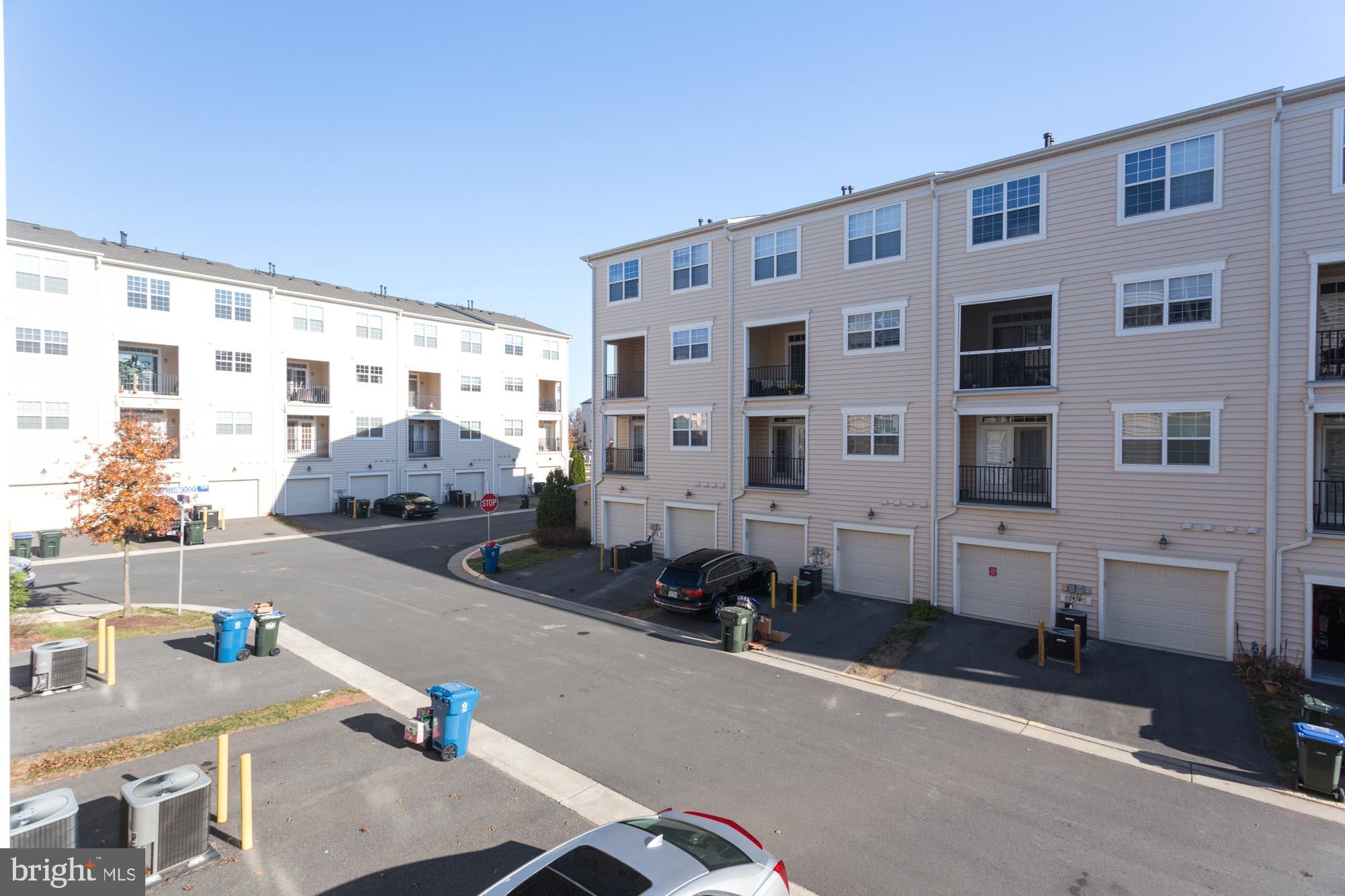 RESIDENCES AT BRAMBLETON - Residential Lease