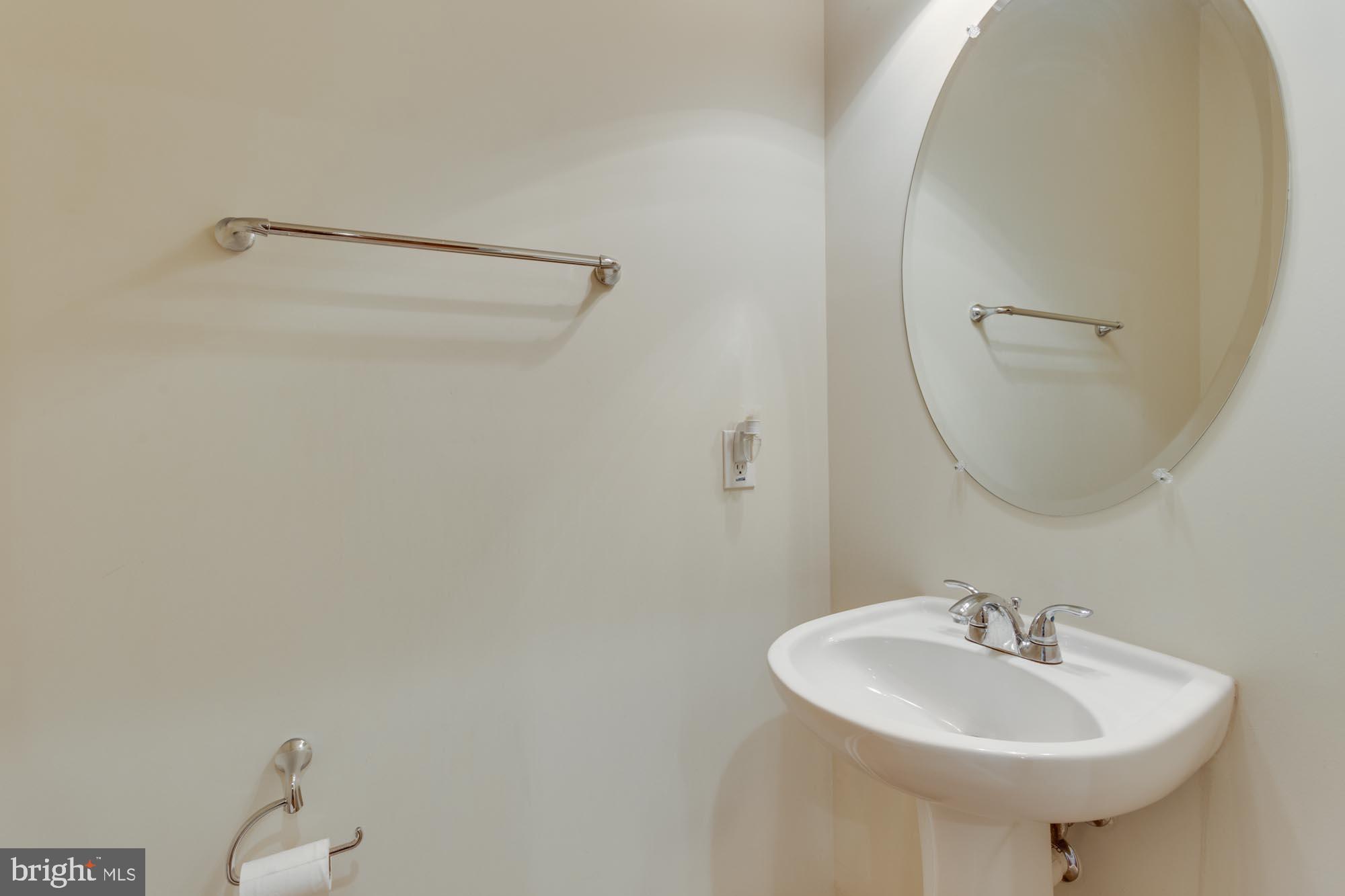 RESIDENCES AT BRAMBLETON - Residential Lease