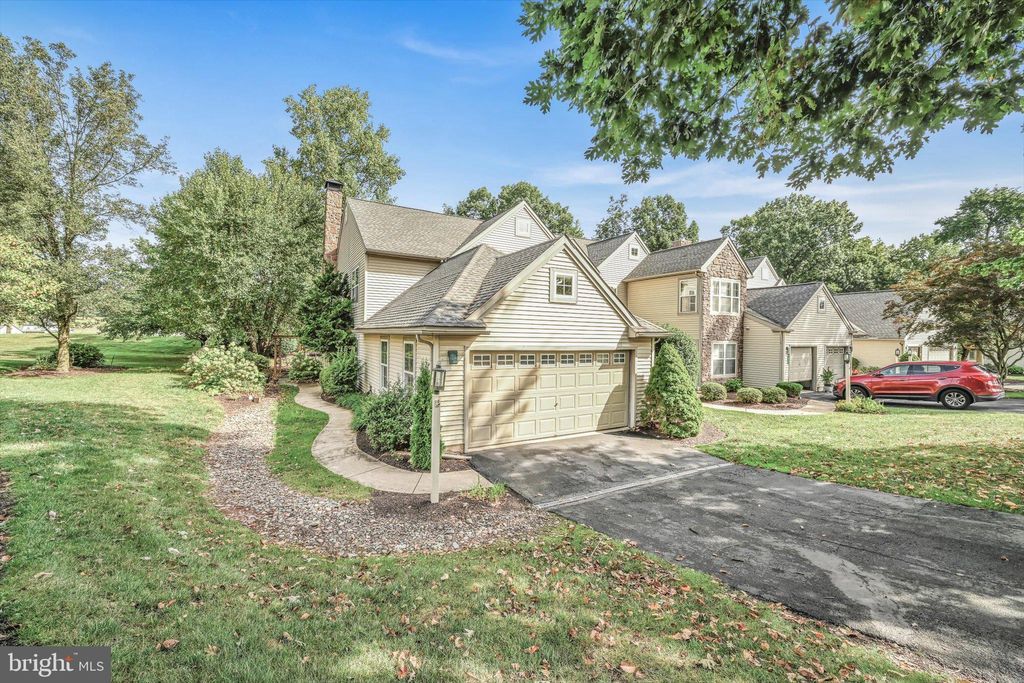 Photo of 104 Hawk Valley Lane, Denver, PA 17517 (MLS # PALA2040670)