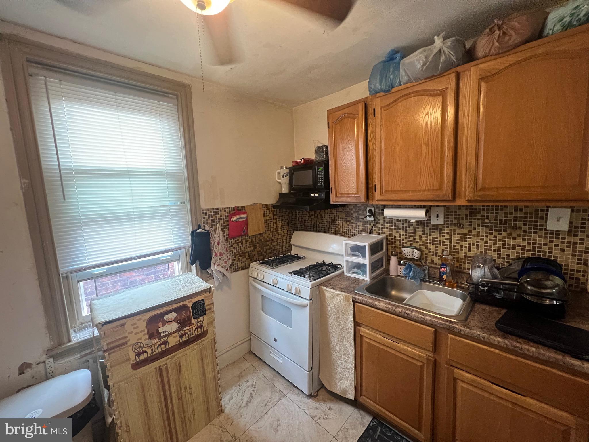 POINT BREEZE - Residential Income