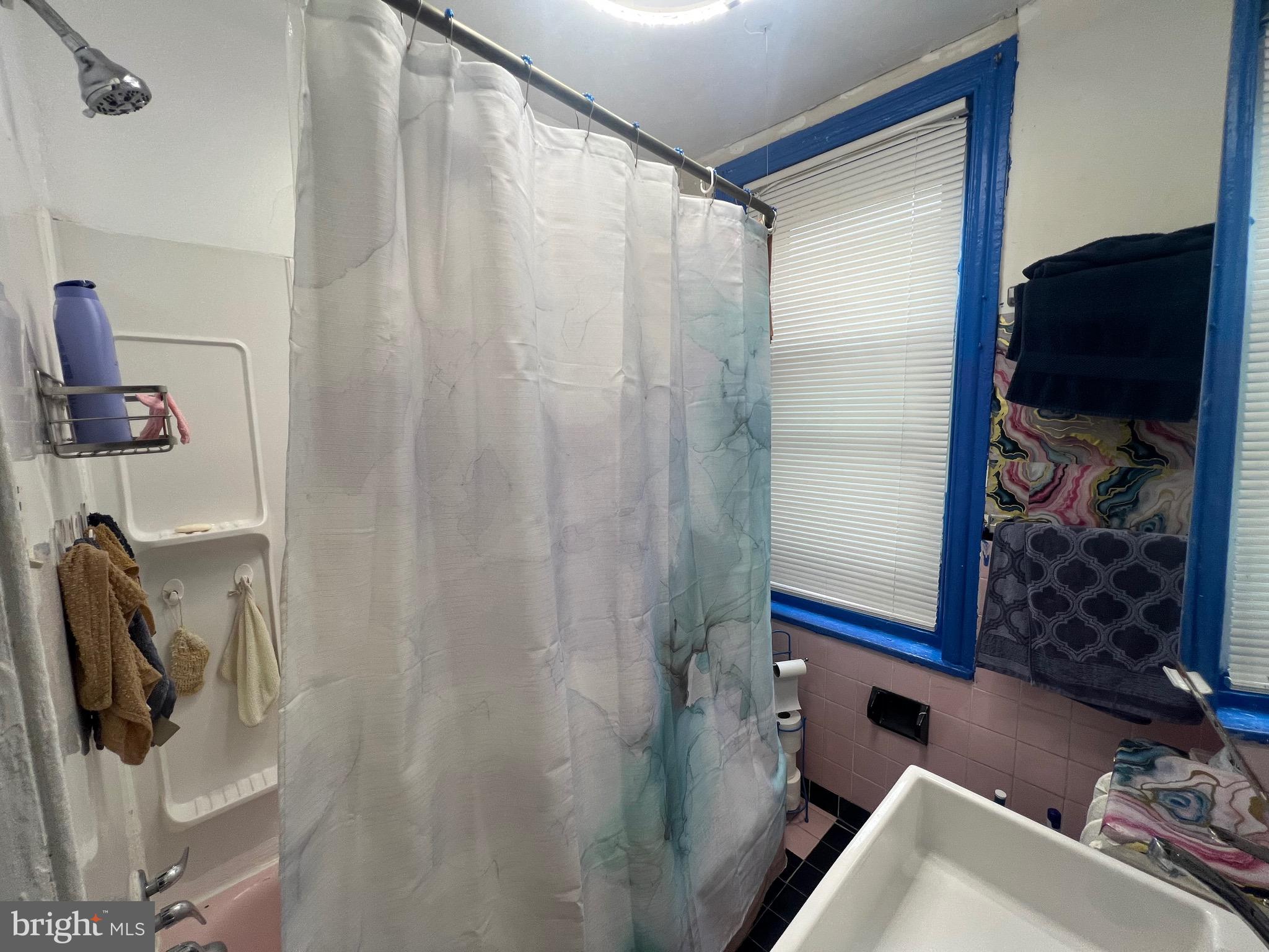 POINT BREEZE - Residential Income