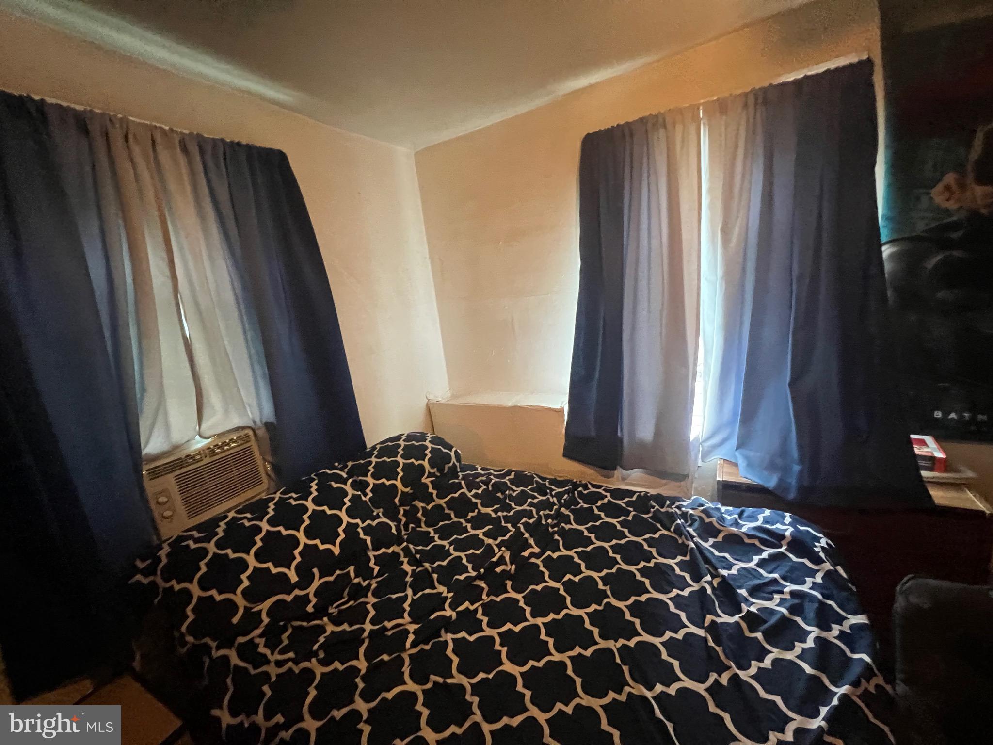 POINT BREEZE - Residential Income