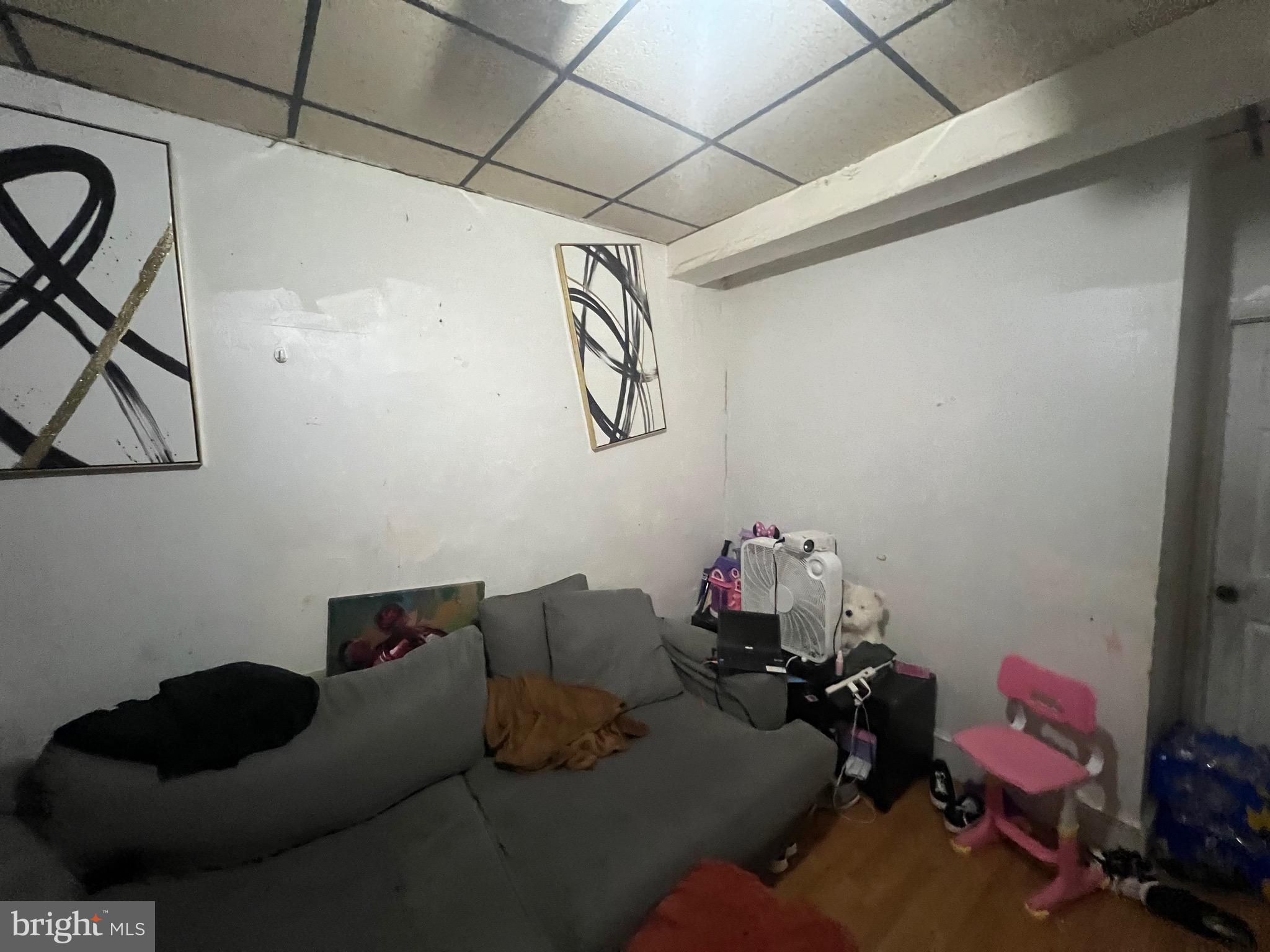 POINT BREEZE - Residential Income