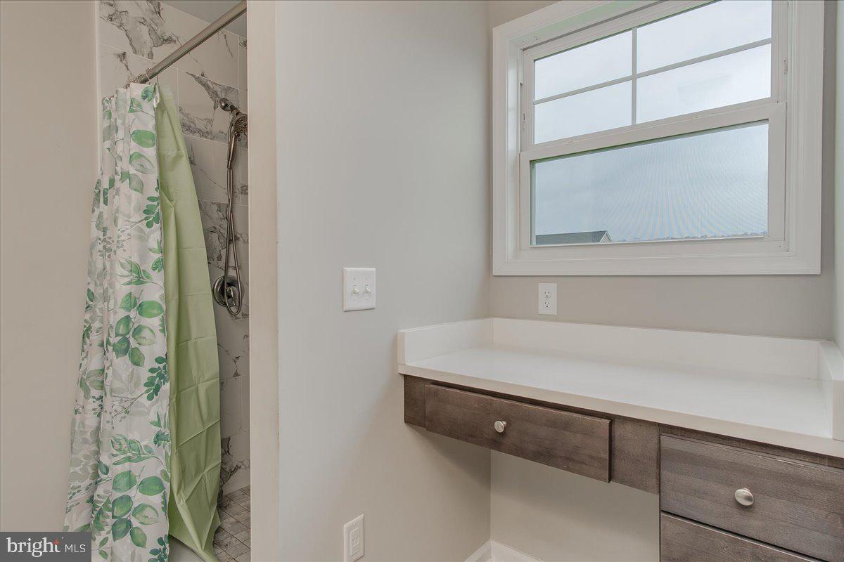 RED HILL - Residential