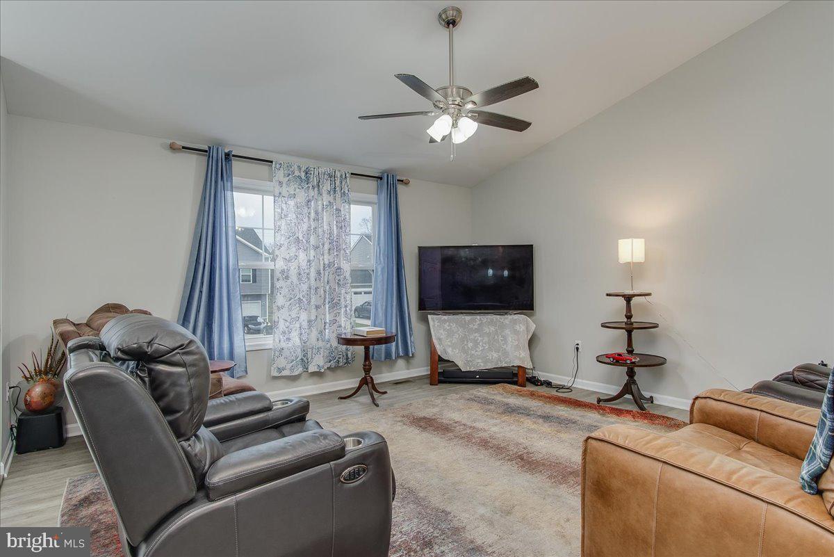 RED HILL - Residential