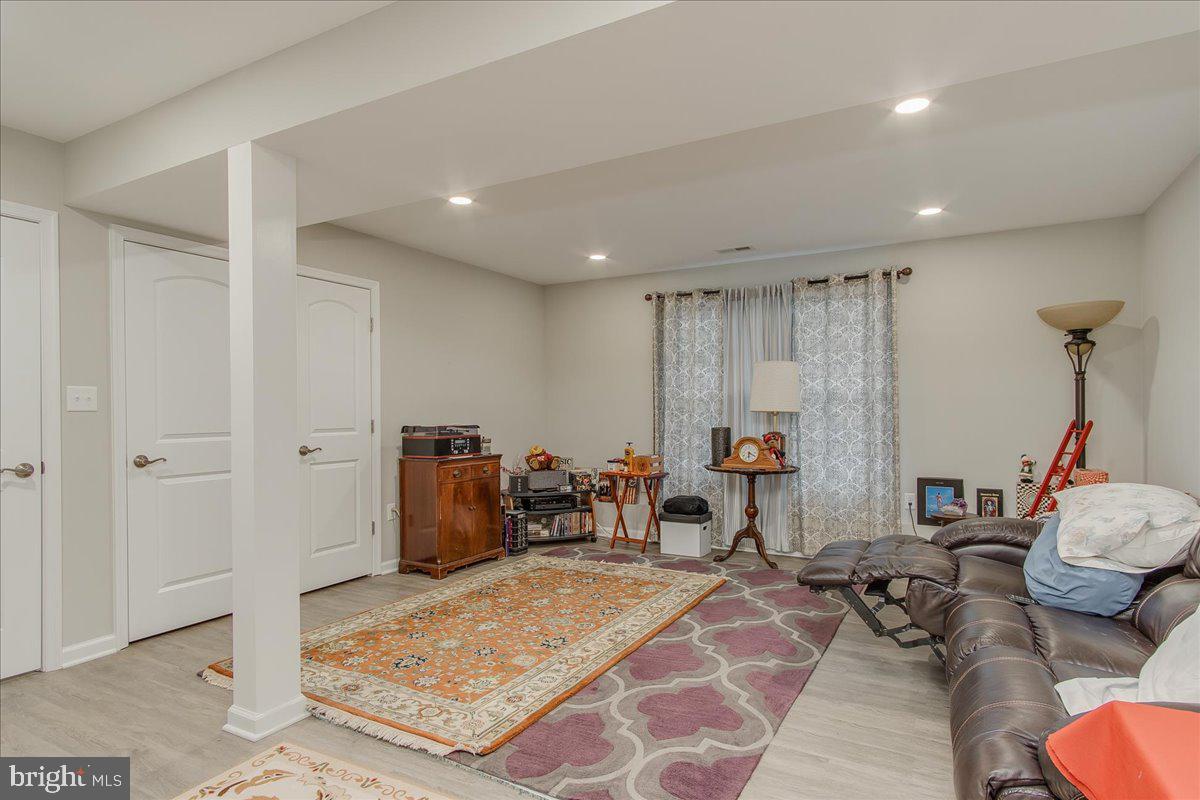 RED HILL - Residential