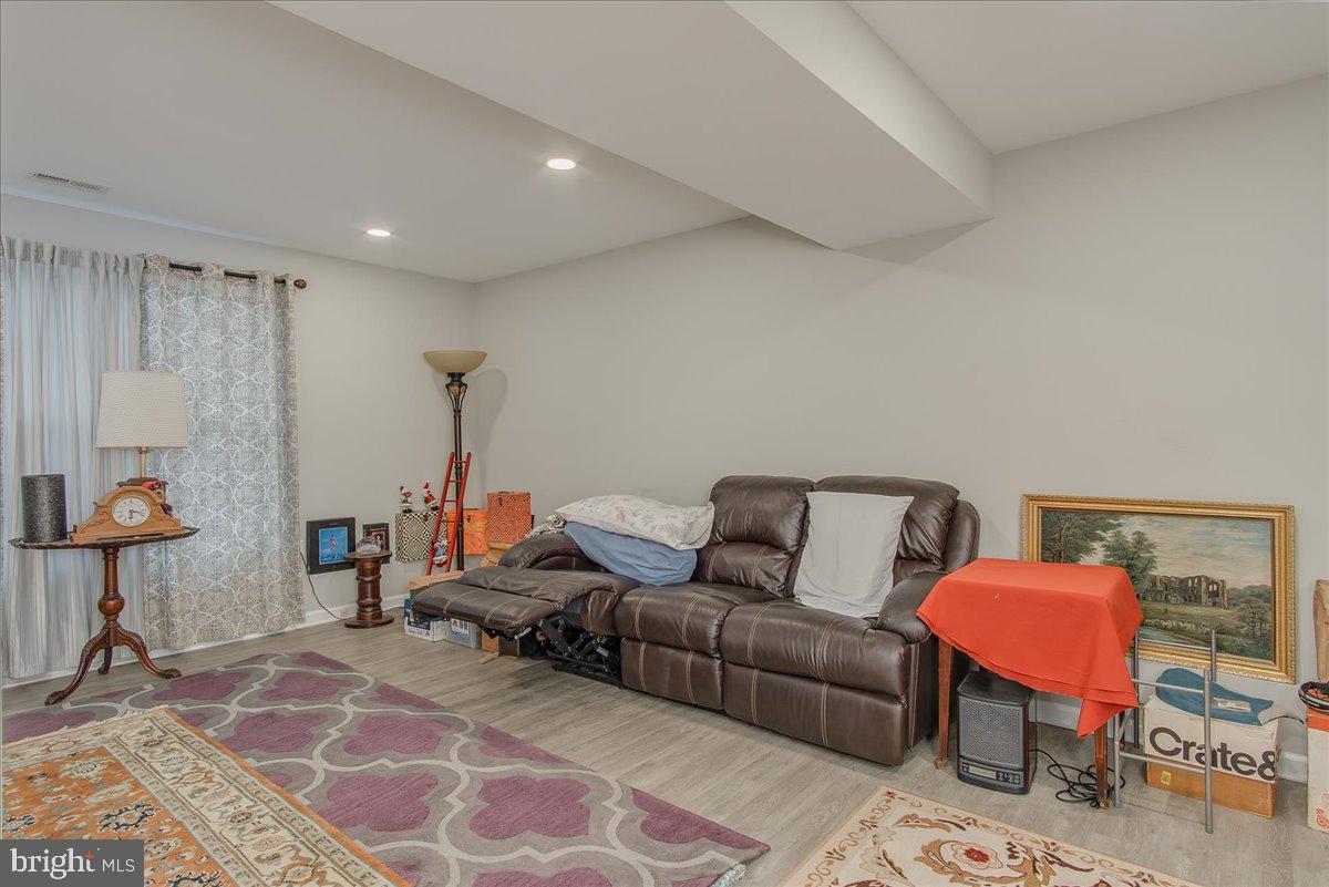 RED HILL - Residential