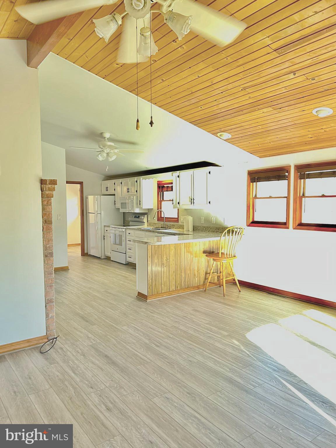 WHITE OAK - Residential Lease