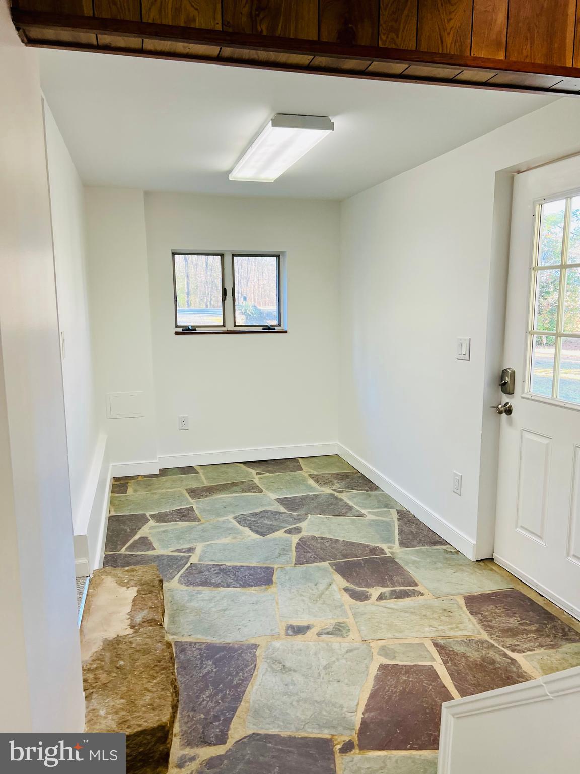 WHITE OAK - Residential Lease