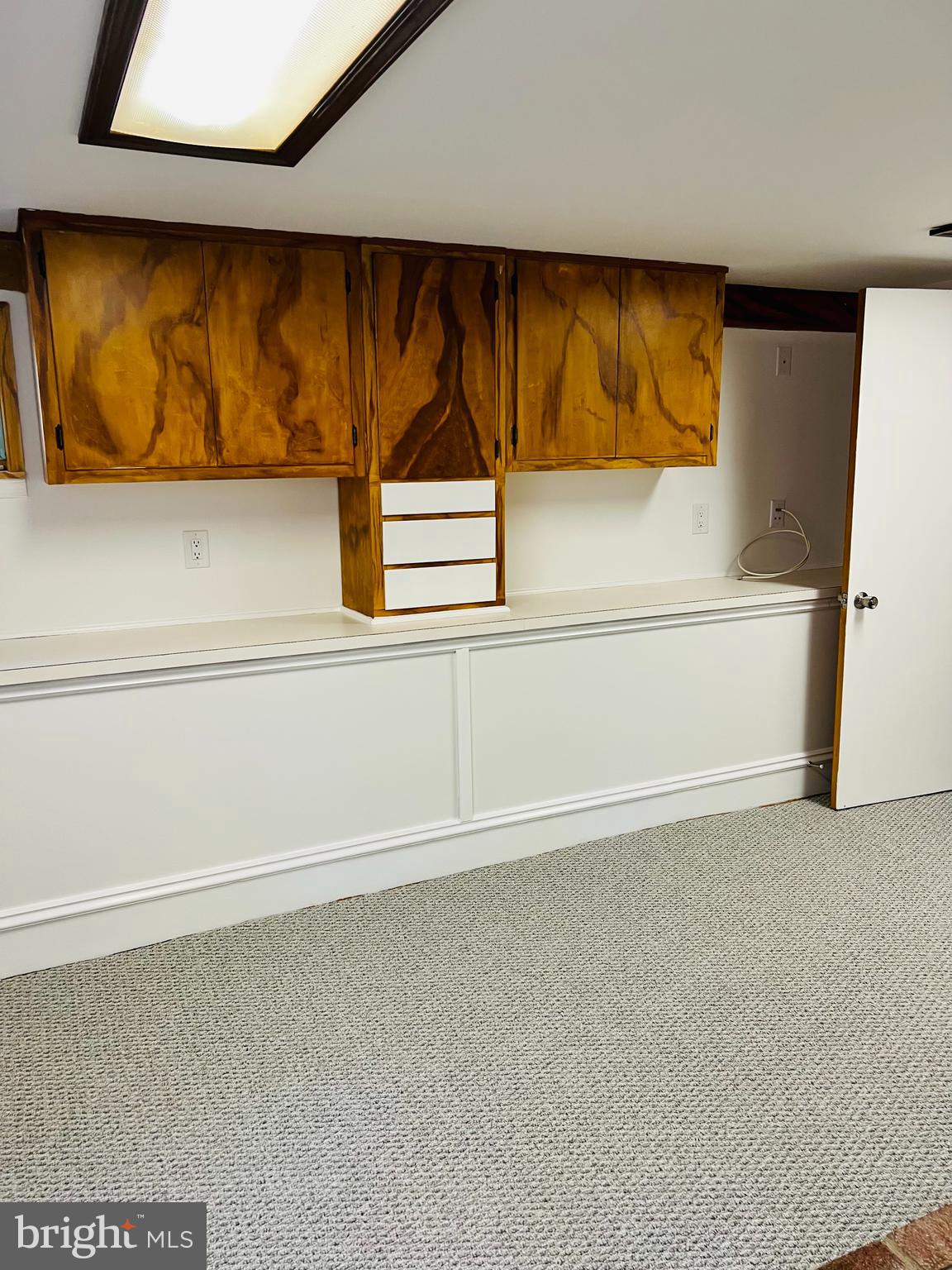 WHITE OAK - Residential Lease