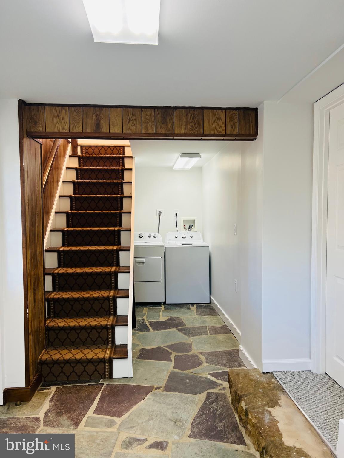 WHITE OAK - Residential Lease