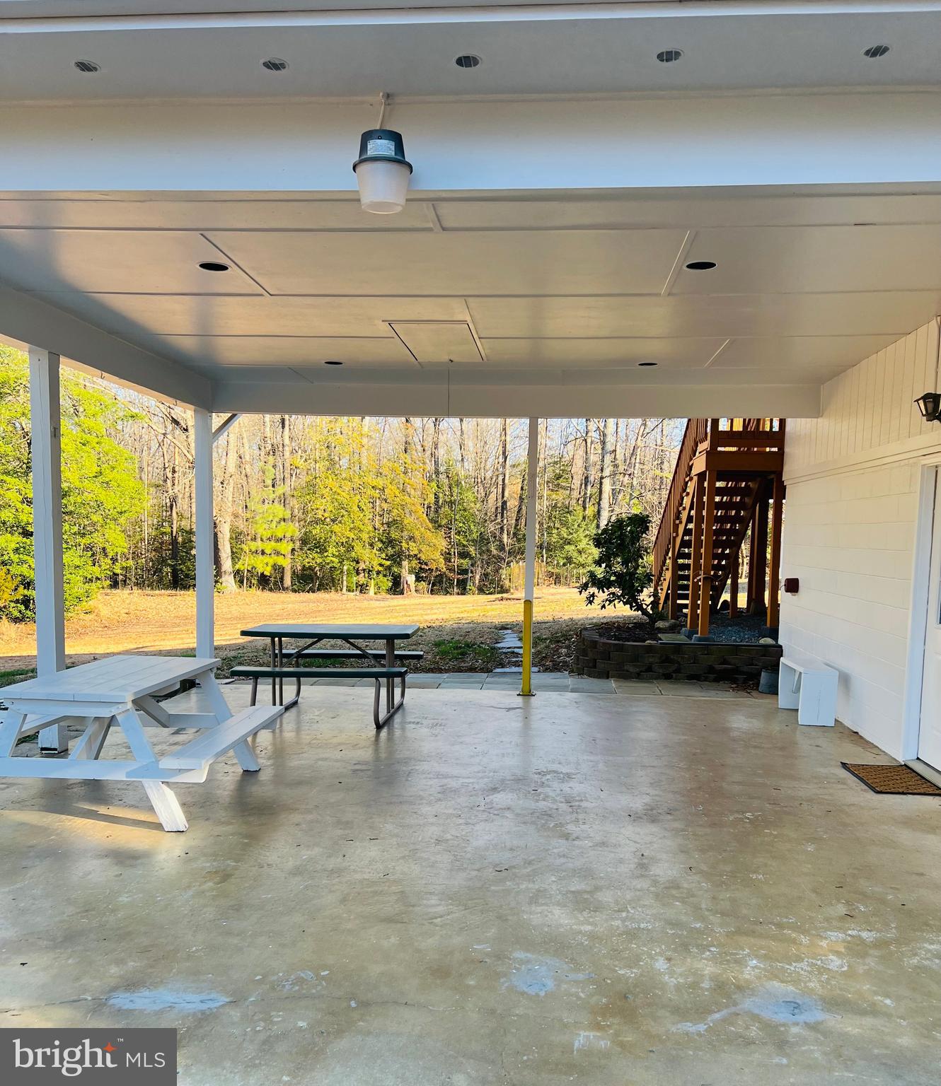 WHITE OAK - Residential Lease